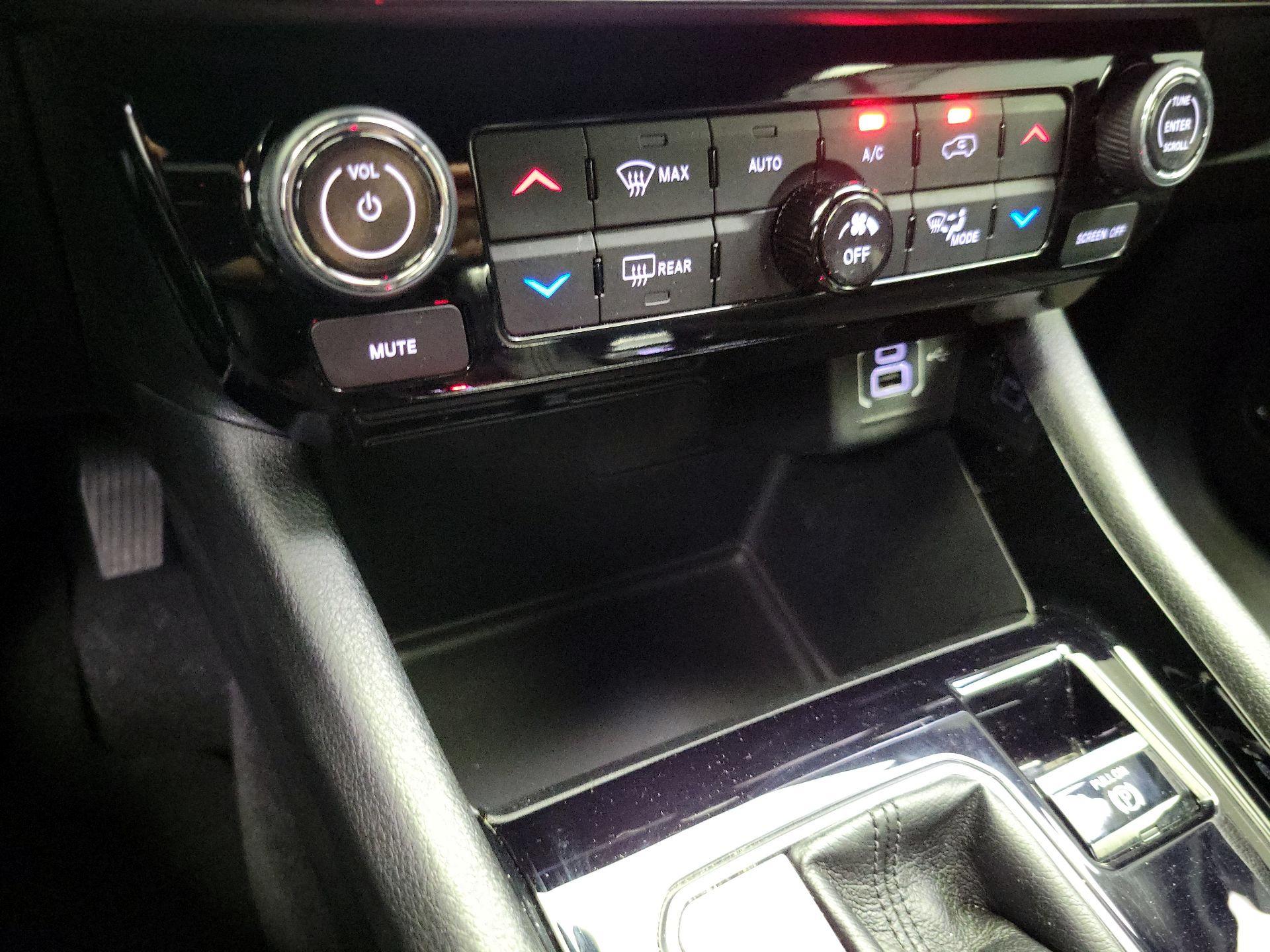 Thumbnail: 2023 Jeep Compass - 17