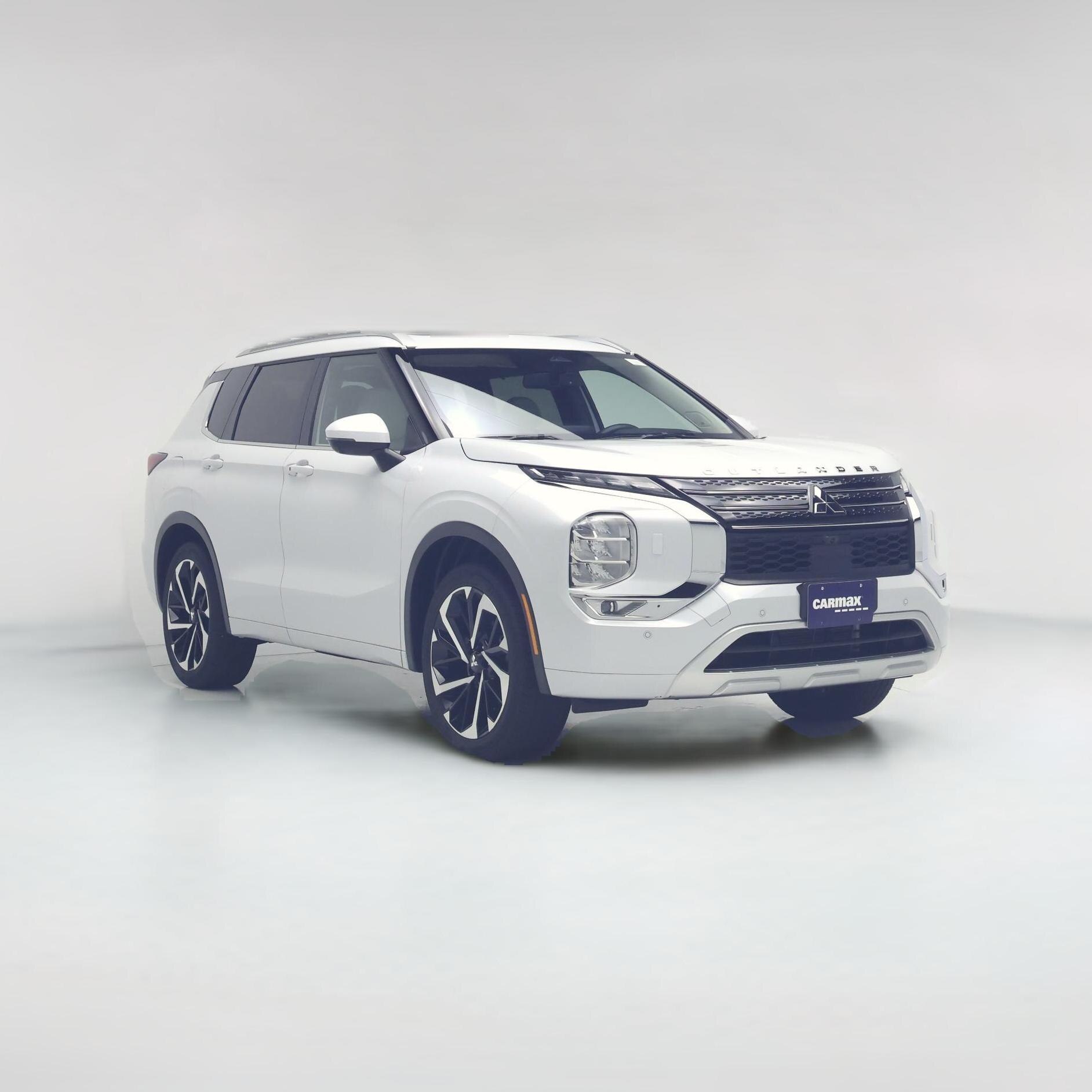 Thumbnail: 2024 Mitsubishi Outlander - 1
