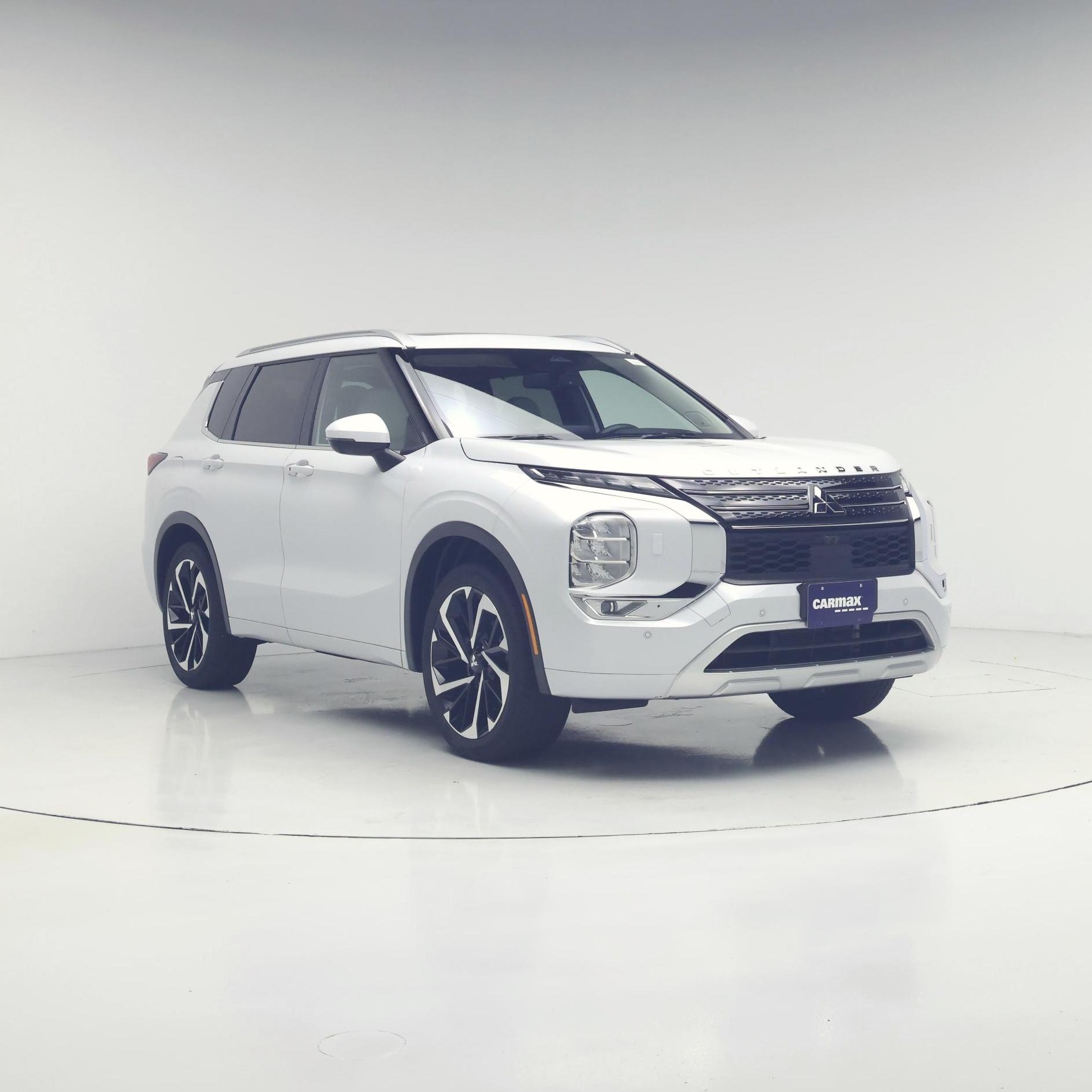 White 2024 Mitsubishi Outlander SUV / Crossover All-Wheel Drive Automatic