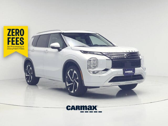 White 2024 Mitsubishi Outlander SUV / Crossover All-Wheel Drive Automatic