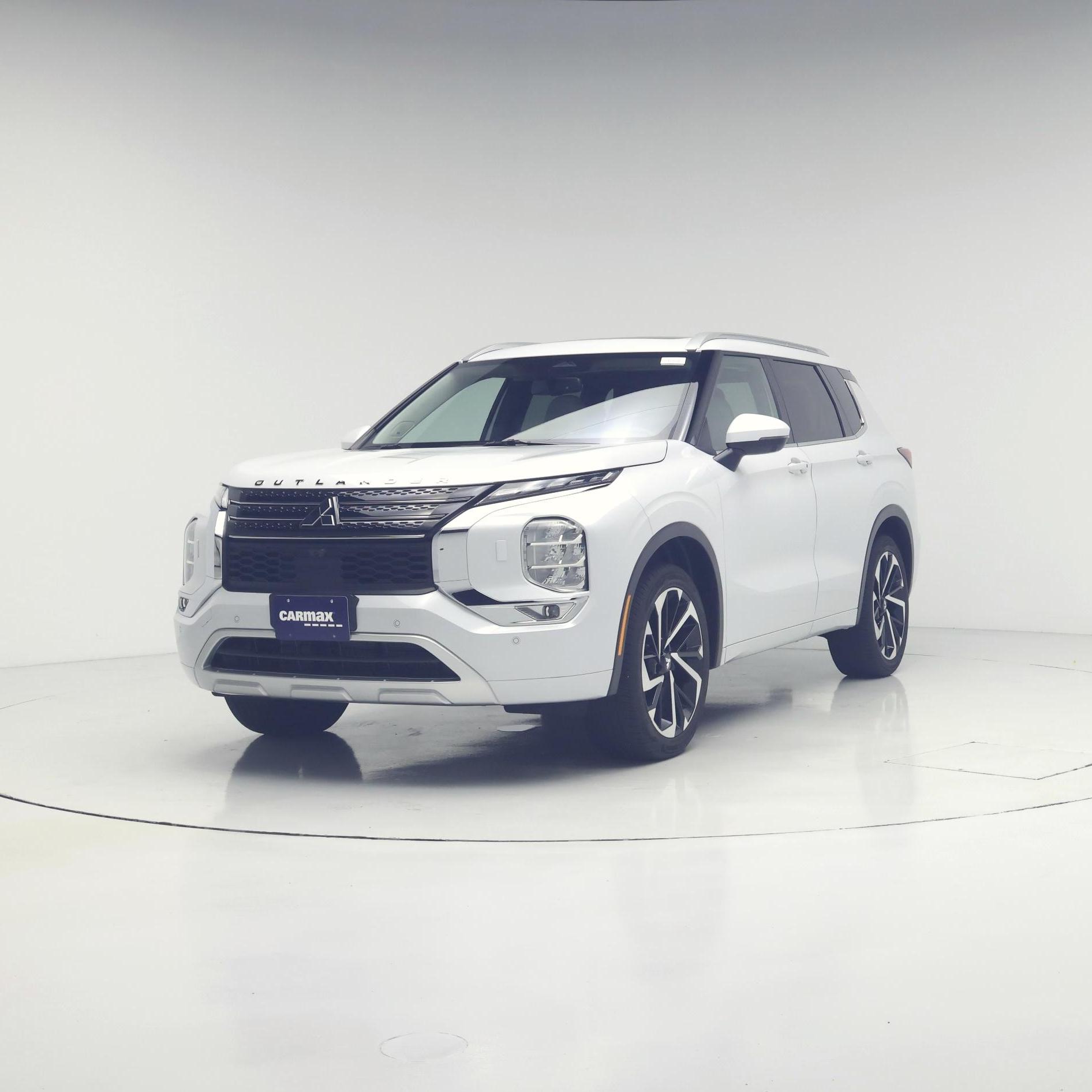 Thumbnail: 2024 Mitsubishi Outlander - 4