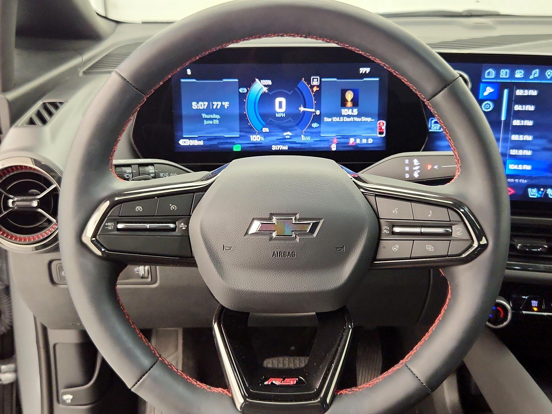 Thumbnail: 2025 Chevrolet Equinox - 10