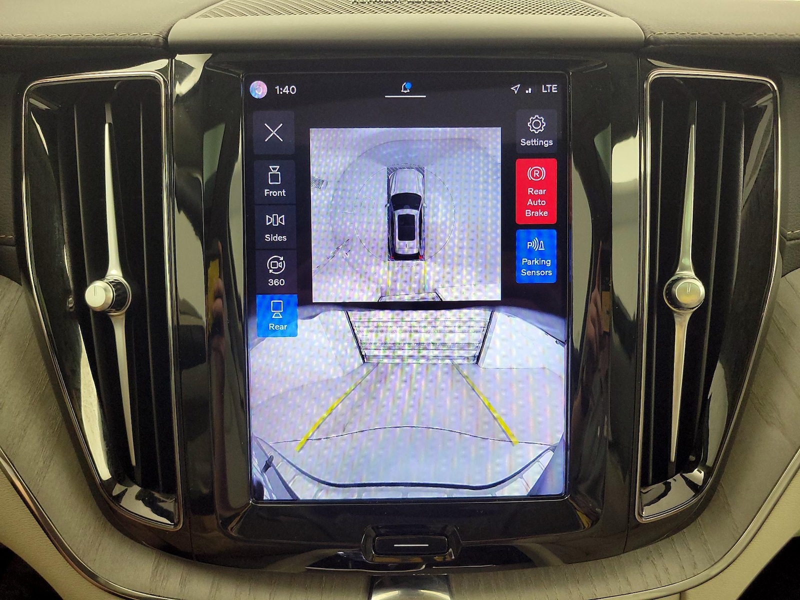 2025 Volvo XC60 Ultra - Photo 16