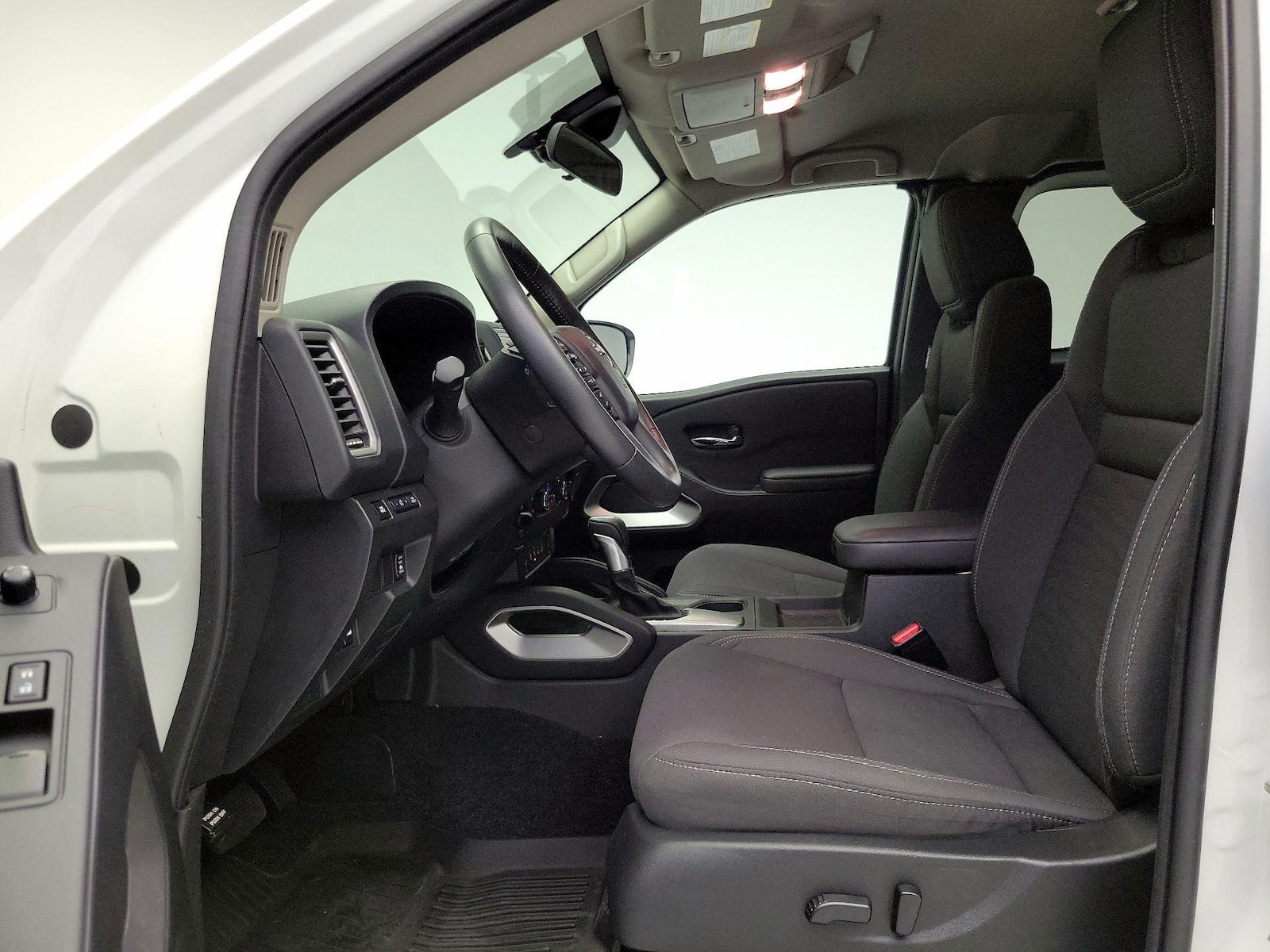 2024 Nissan Frontier SV - Photo 12