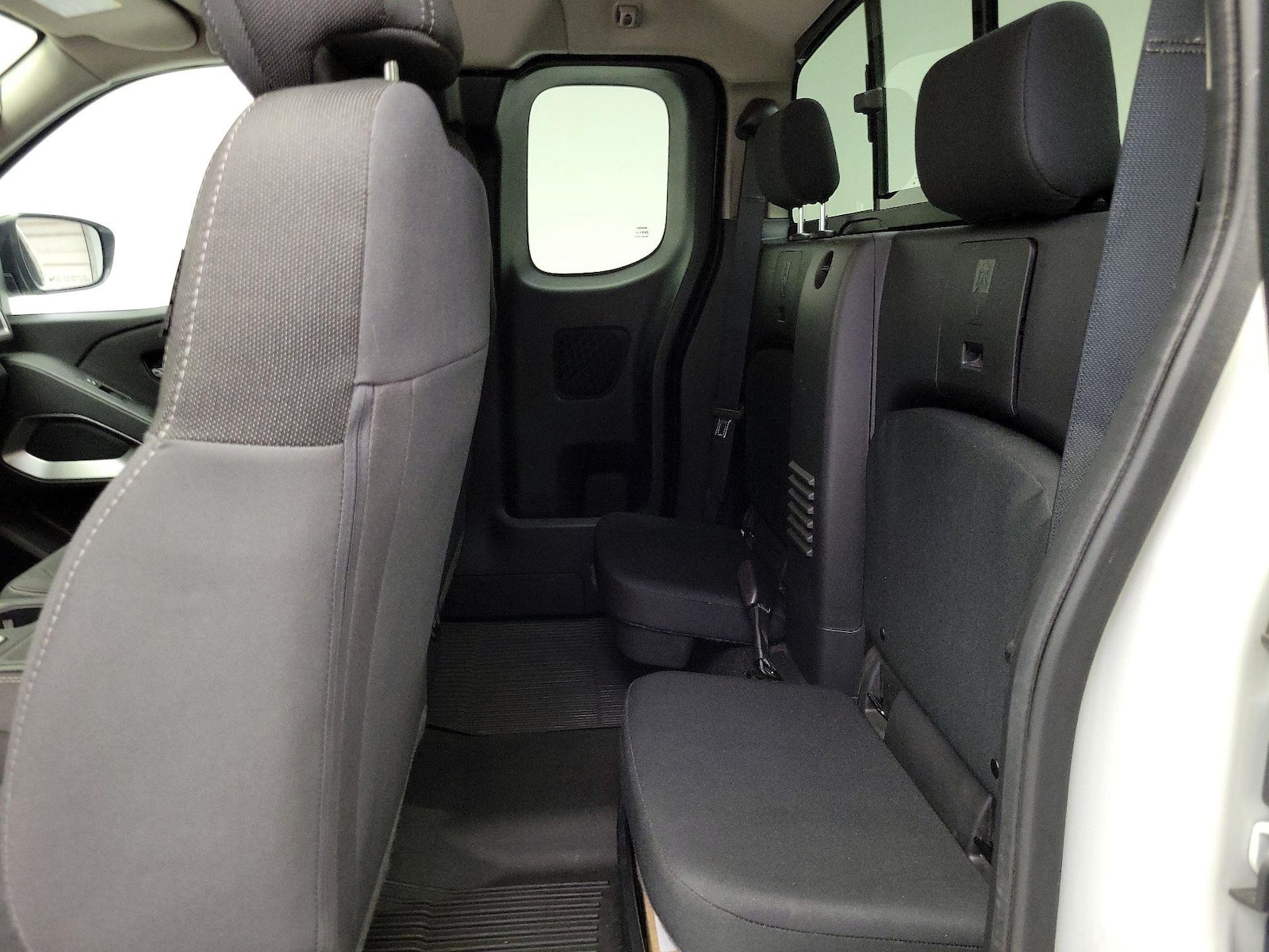 2024 Nissan Frontier SV - Photo 20