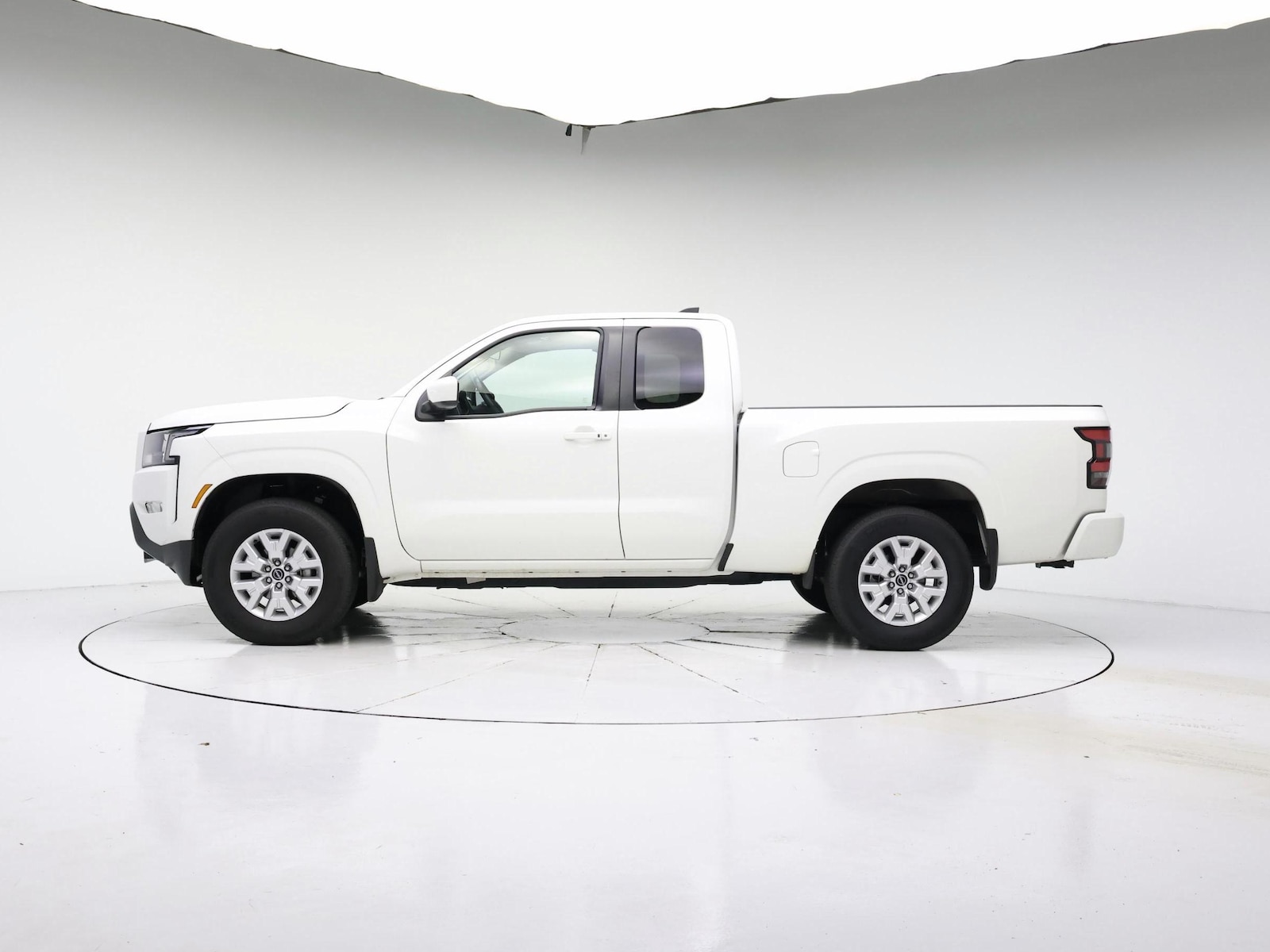 2024 Nissan Frontier SV - Photo 4
