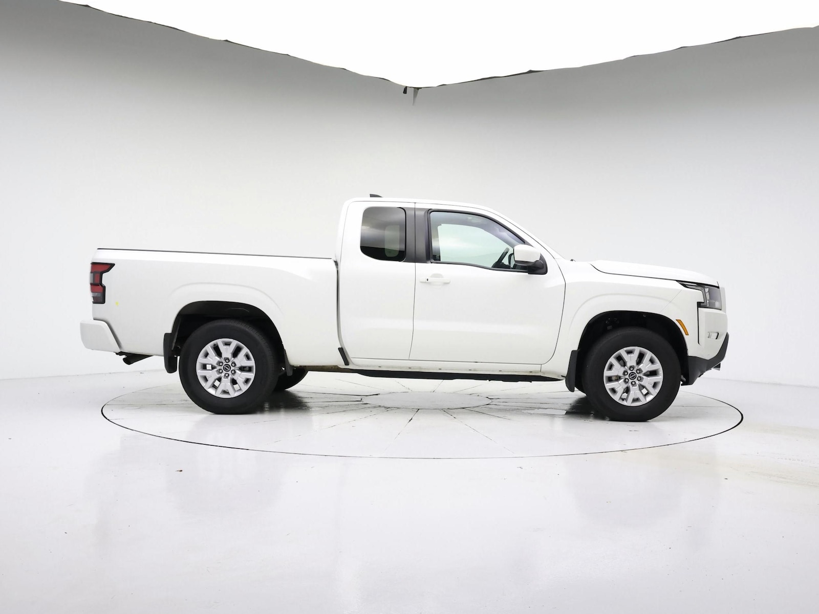 2024 Nissan Frontier SV - Photo 8