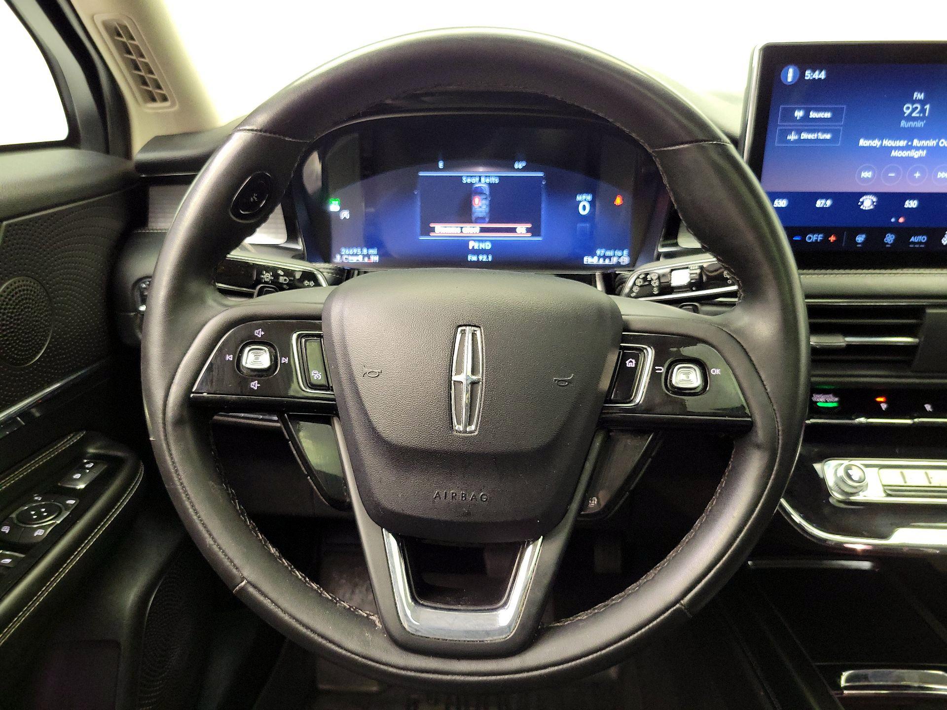 Thumbnail: 2023 Lincoln Corsair - 10