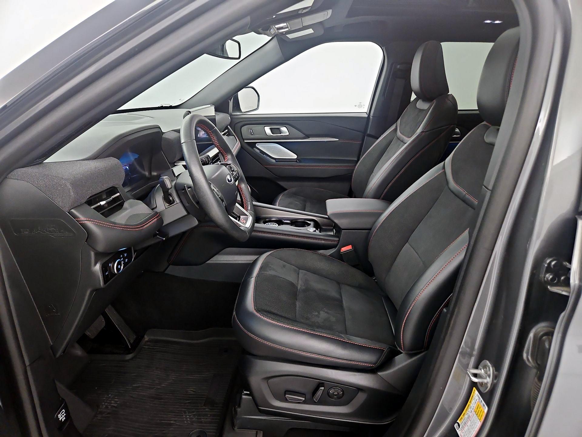 Thumbnail: 2025 Ford Explorer - 9