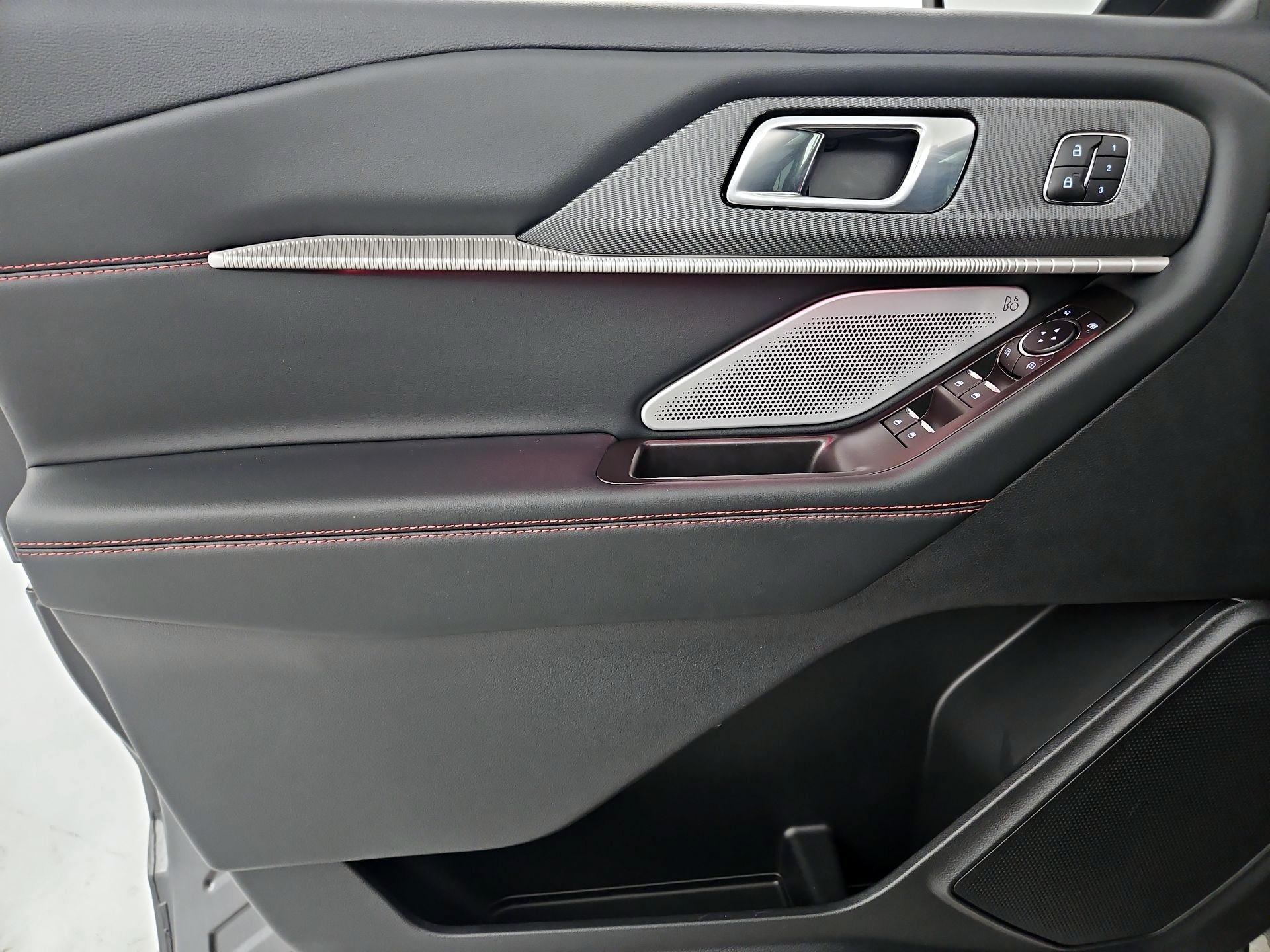 Thumbnail: 2025 Ford Explorer - 10