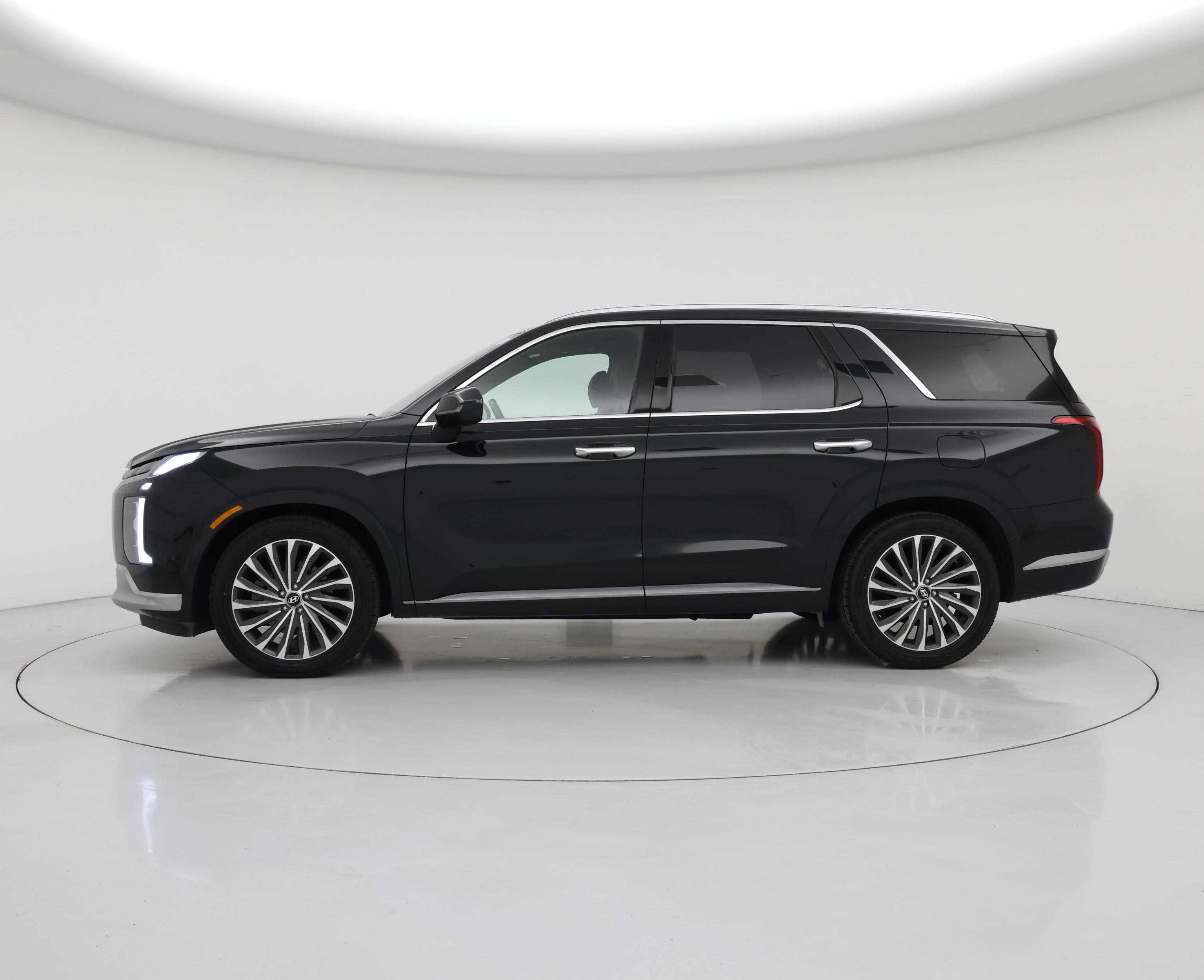 Thumbnail: 2023 Hyundai Palisade - 3