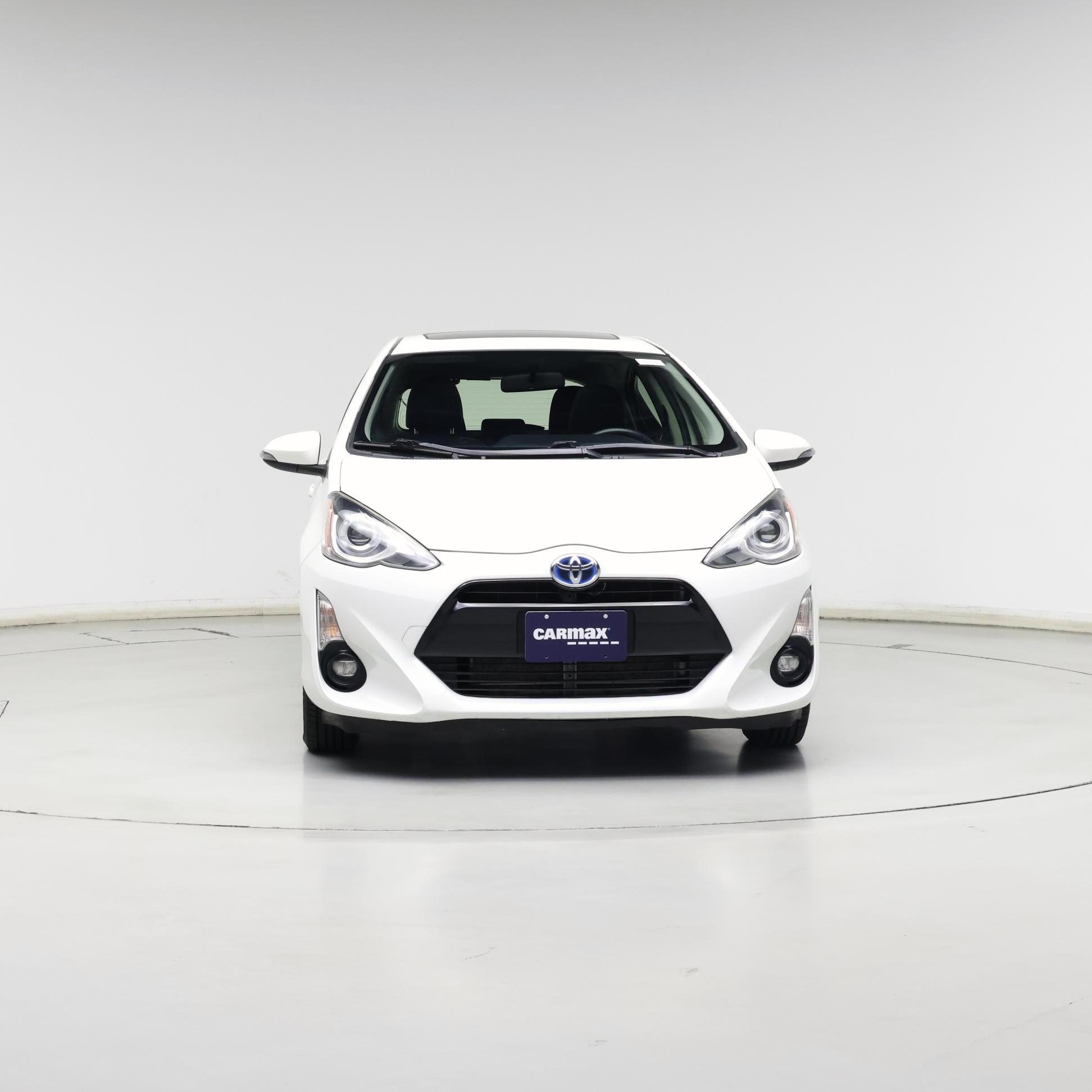 Thumbnail: 2015 Toyota Prius c - 5