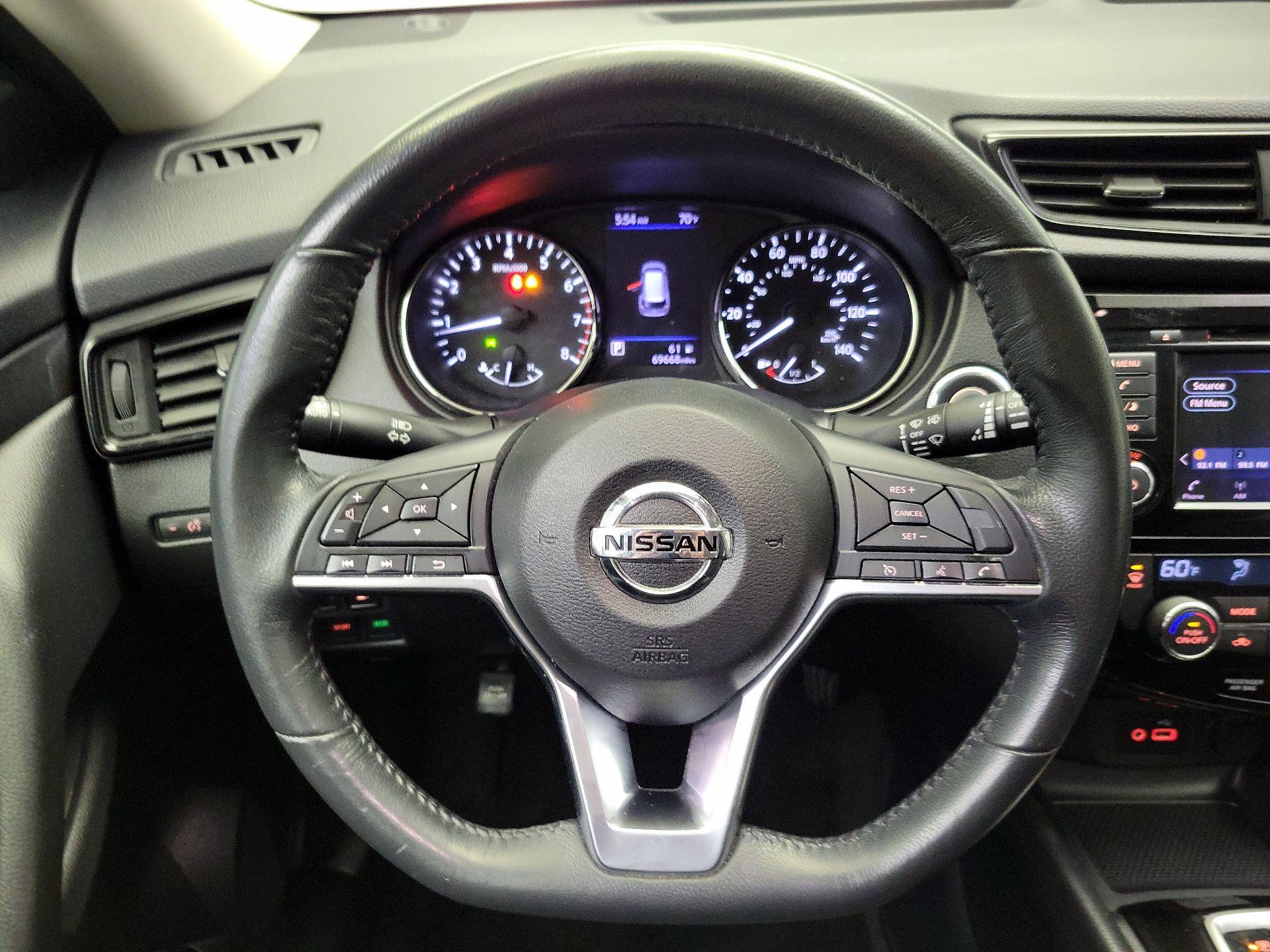 Thumbnail: 2018 Nissan Rogue - 10