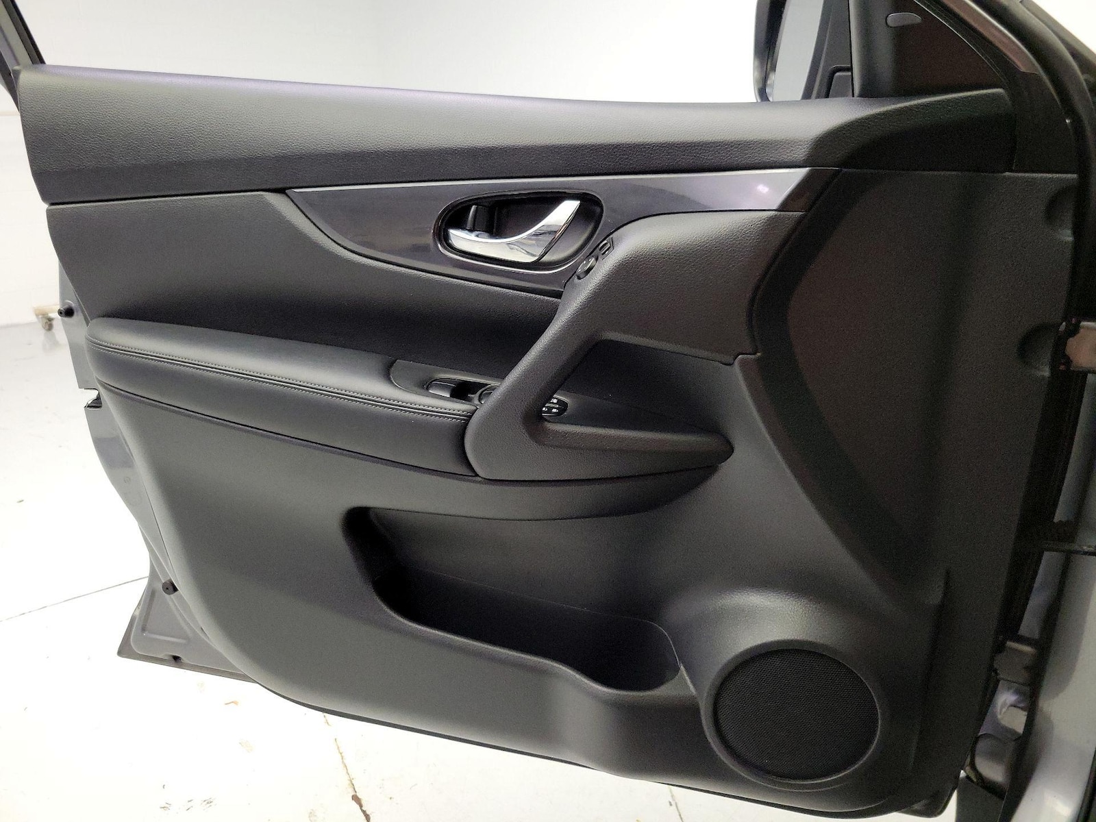 2018 Nissan Rogue SV - Photo 13
