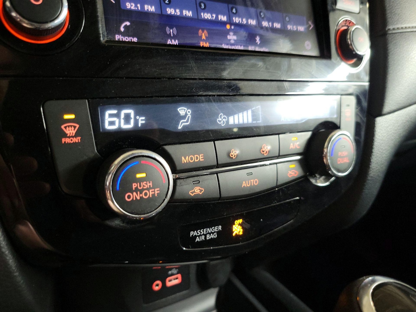 2018 Nissan Rogue SV - Photo 17