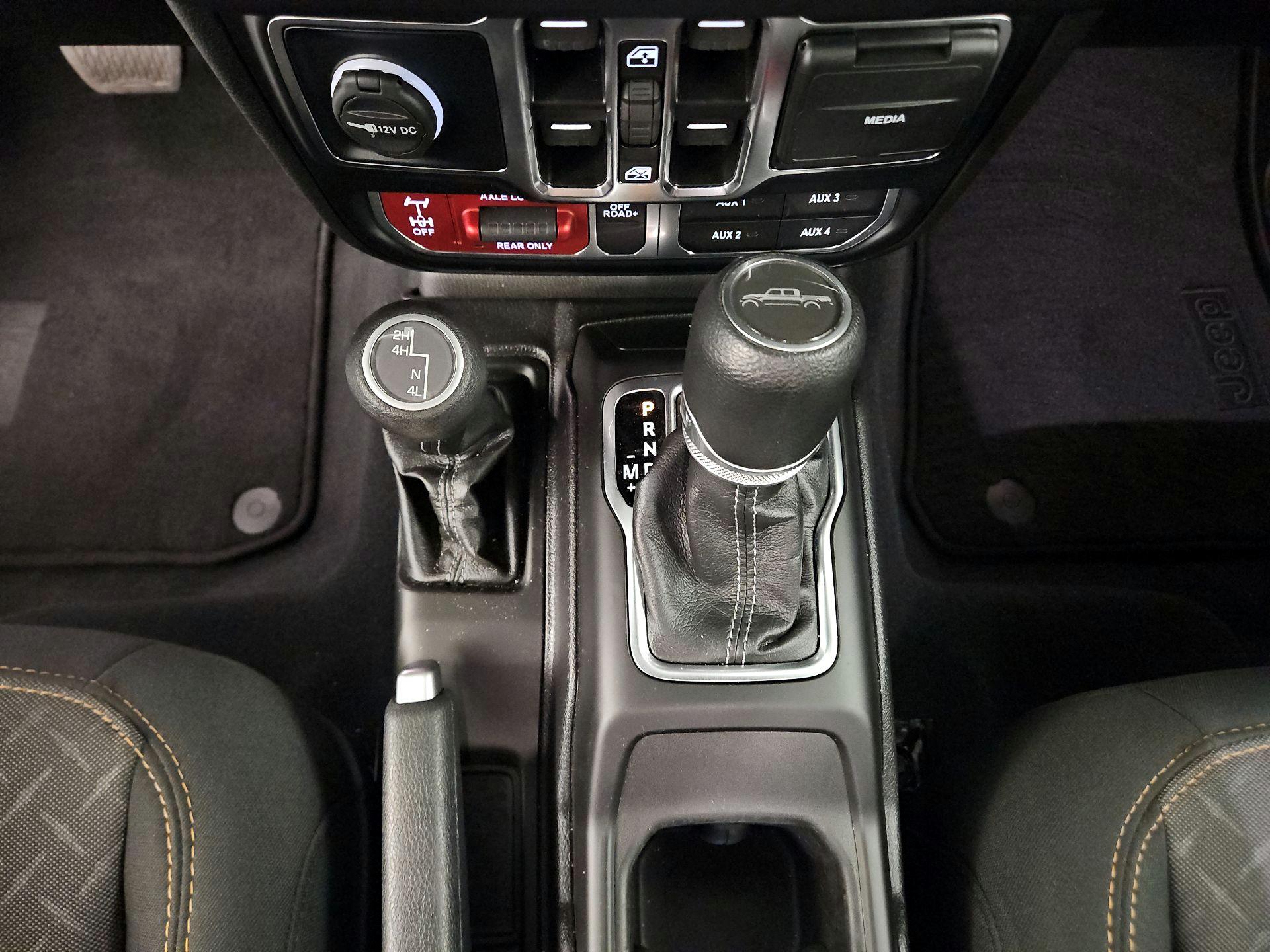 Thumbnail: 2024 Jeep Gladiator - 15
