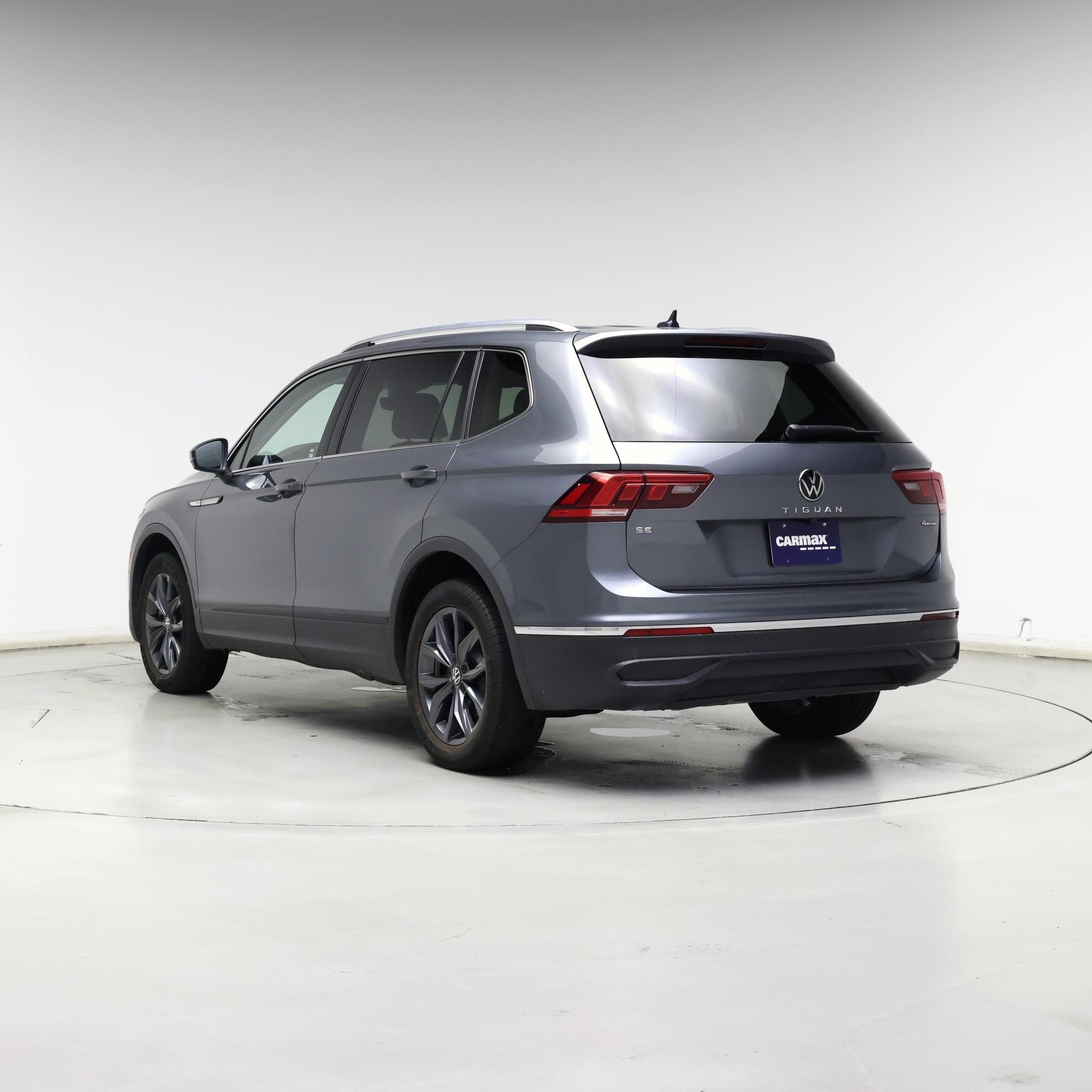 Thumbnail: 2022 Volkswagen Tiguan - 2
