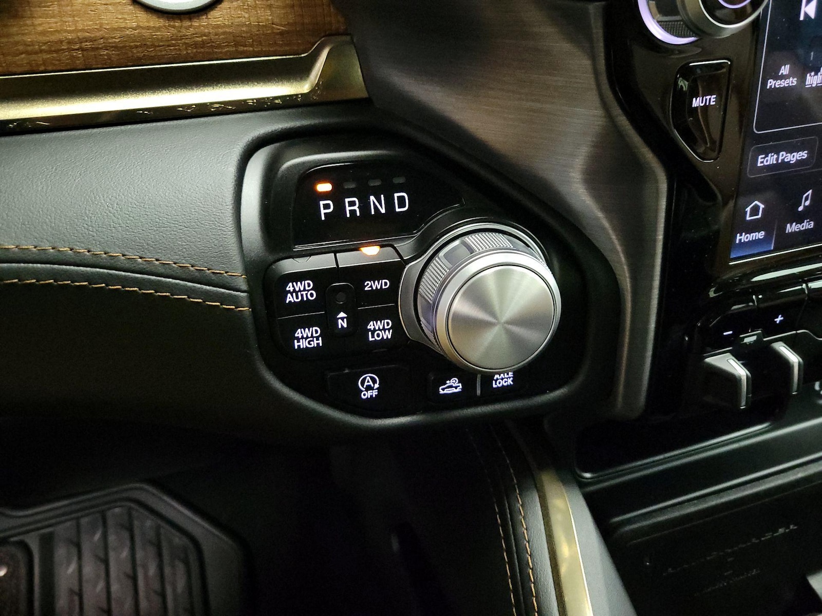 2024 RAM Ram 1500 Pickup Longhorn - Photo 18