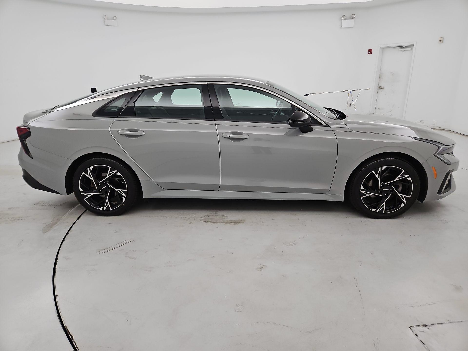 Thumbnail: 2025 Kia K5 - 4