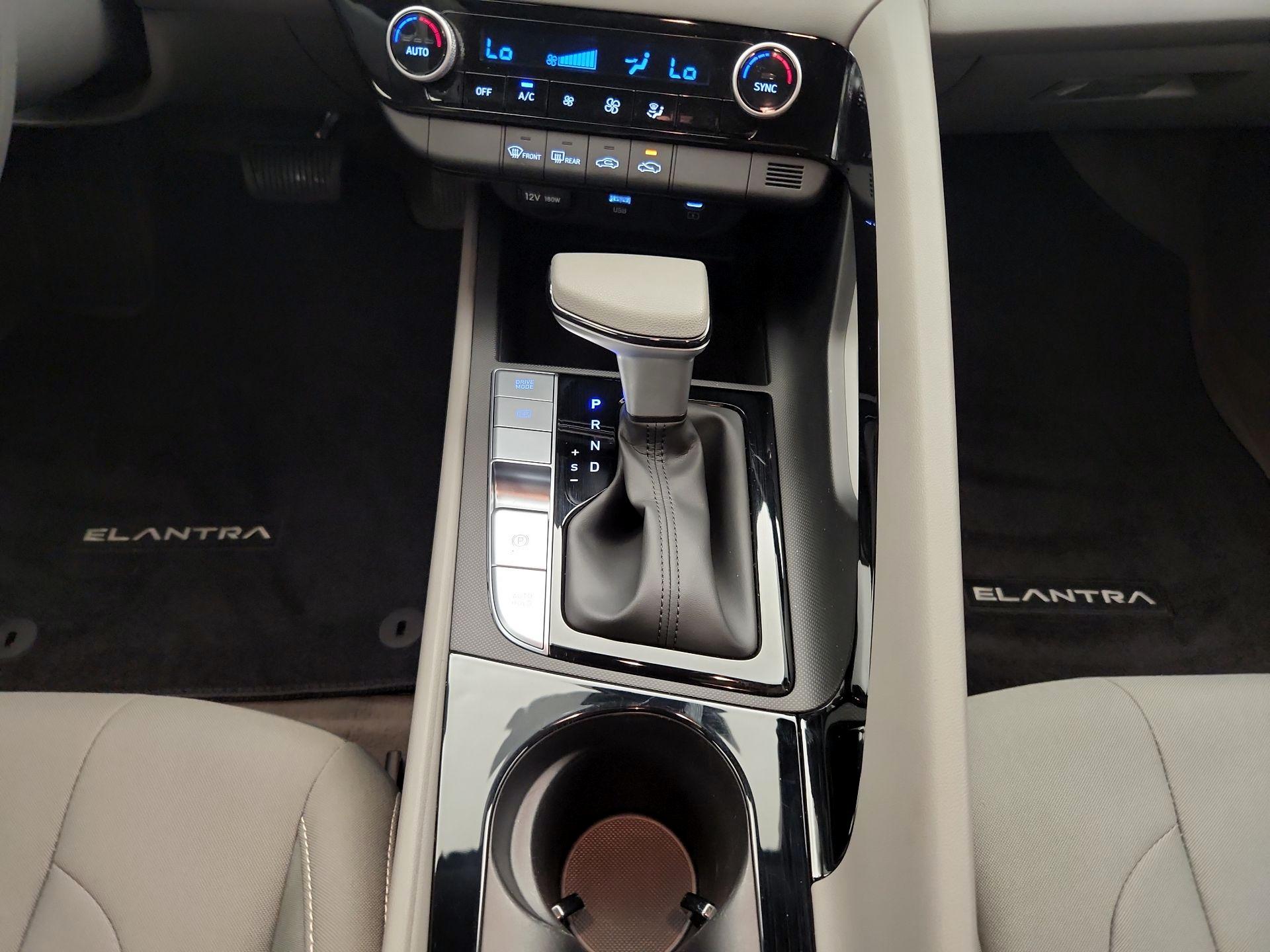 Thumbnail: 2024 Hyundai Elantra - 18