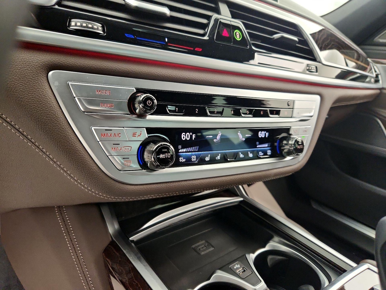 2021 BMW 7 Series 750i - Photo 18