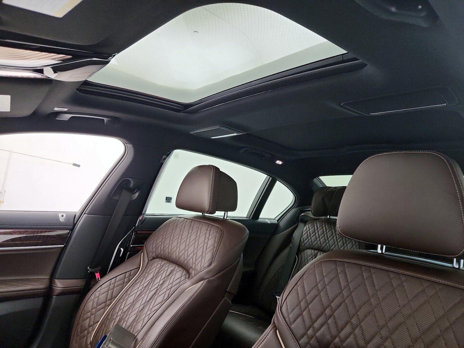 2021 BMW 7 Series 750i - Photo 21