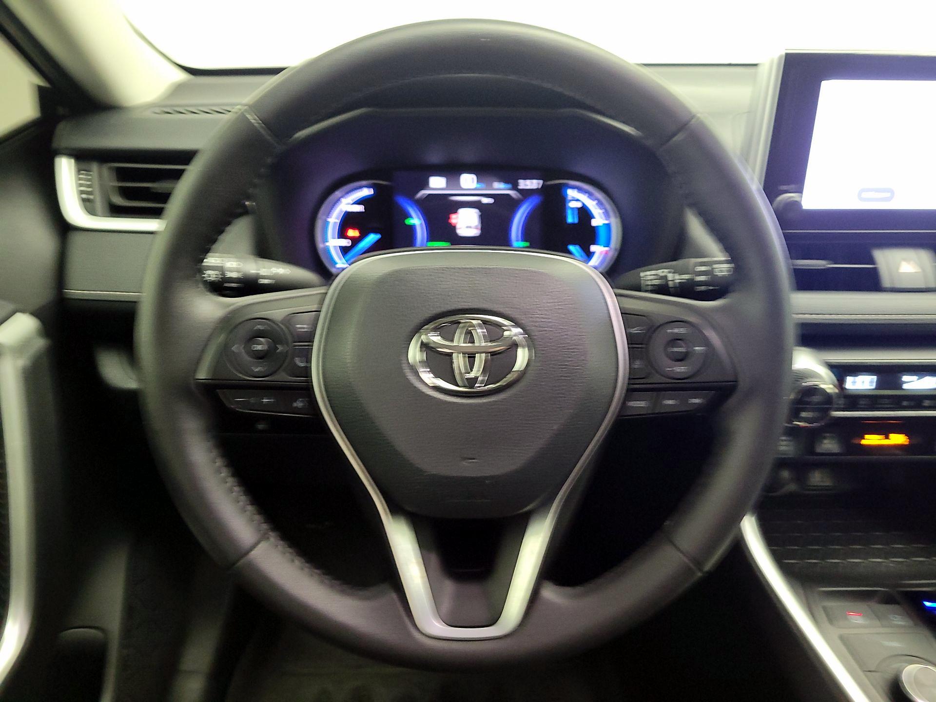 Thumbnail: 2024 Toyota RAV4 - 10