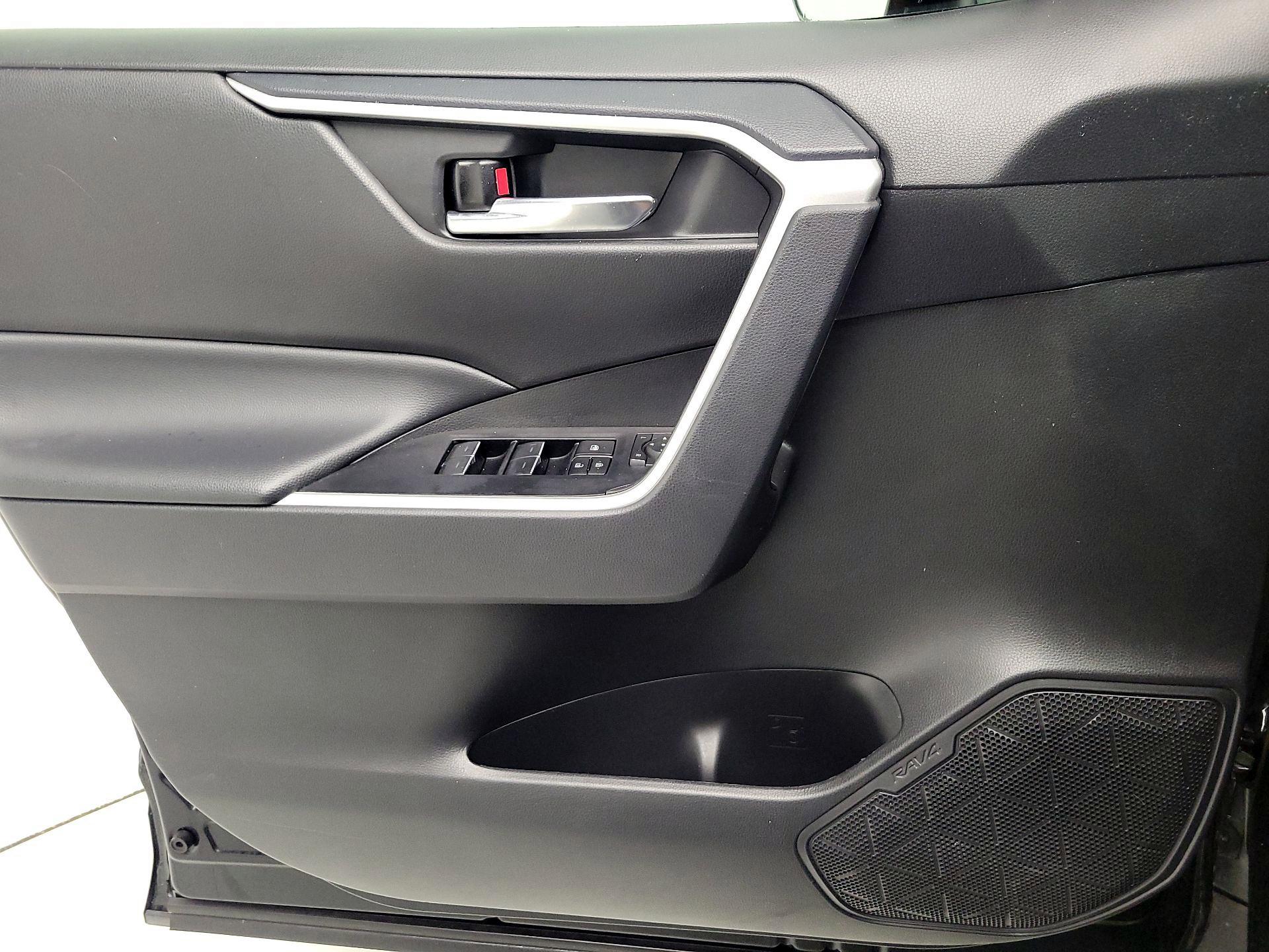 Thumbnail: 2024 Toyota RAV4 - 12