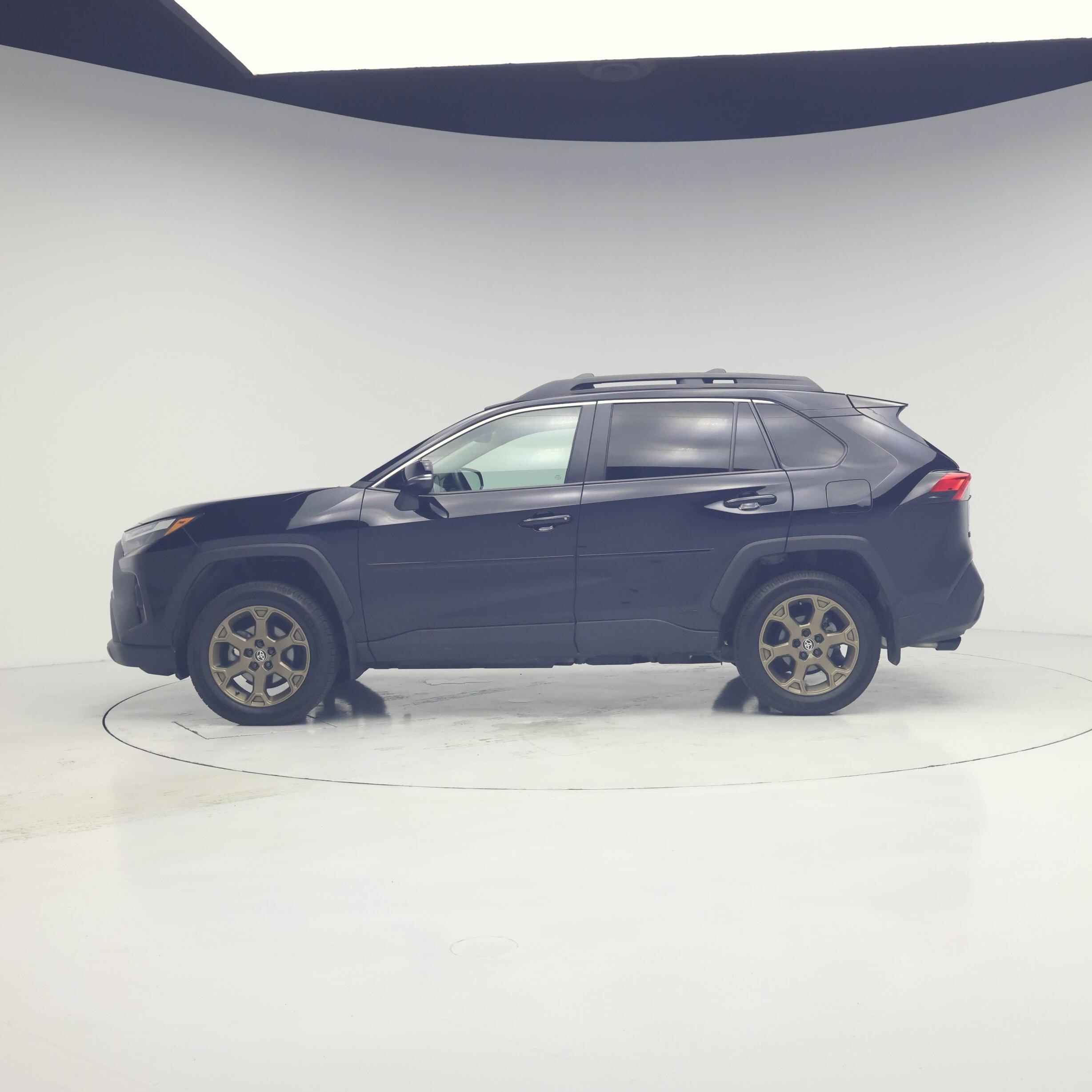 Thumbnail: 2024 Toyota RAV4 - 3