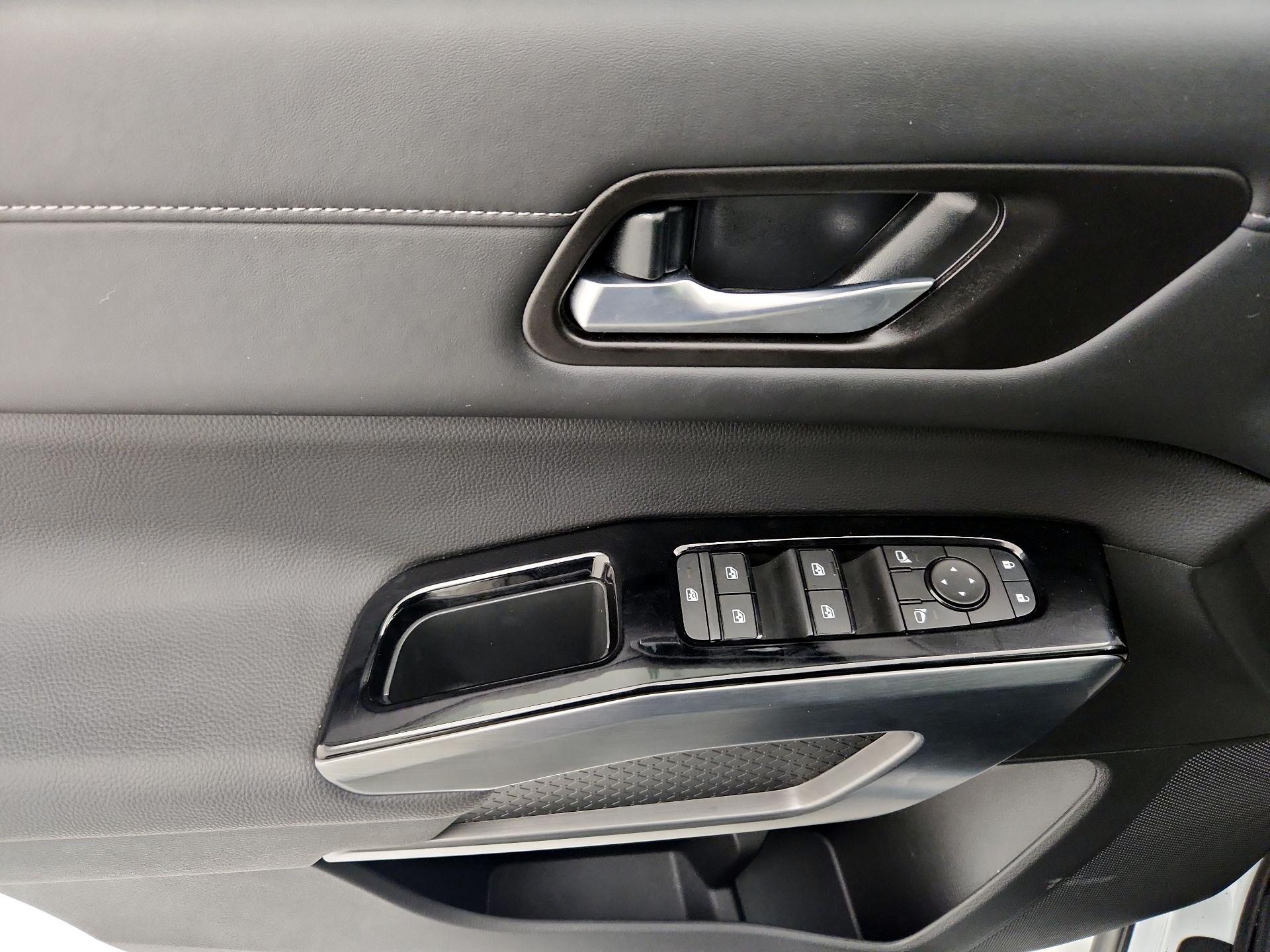 Thumbnail: 2025 Nissan Pathfinder - 12