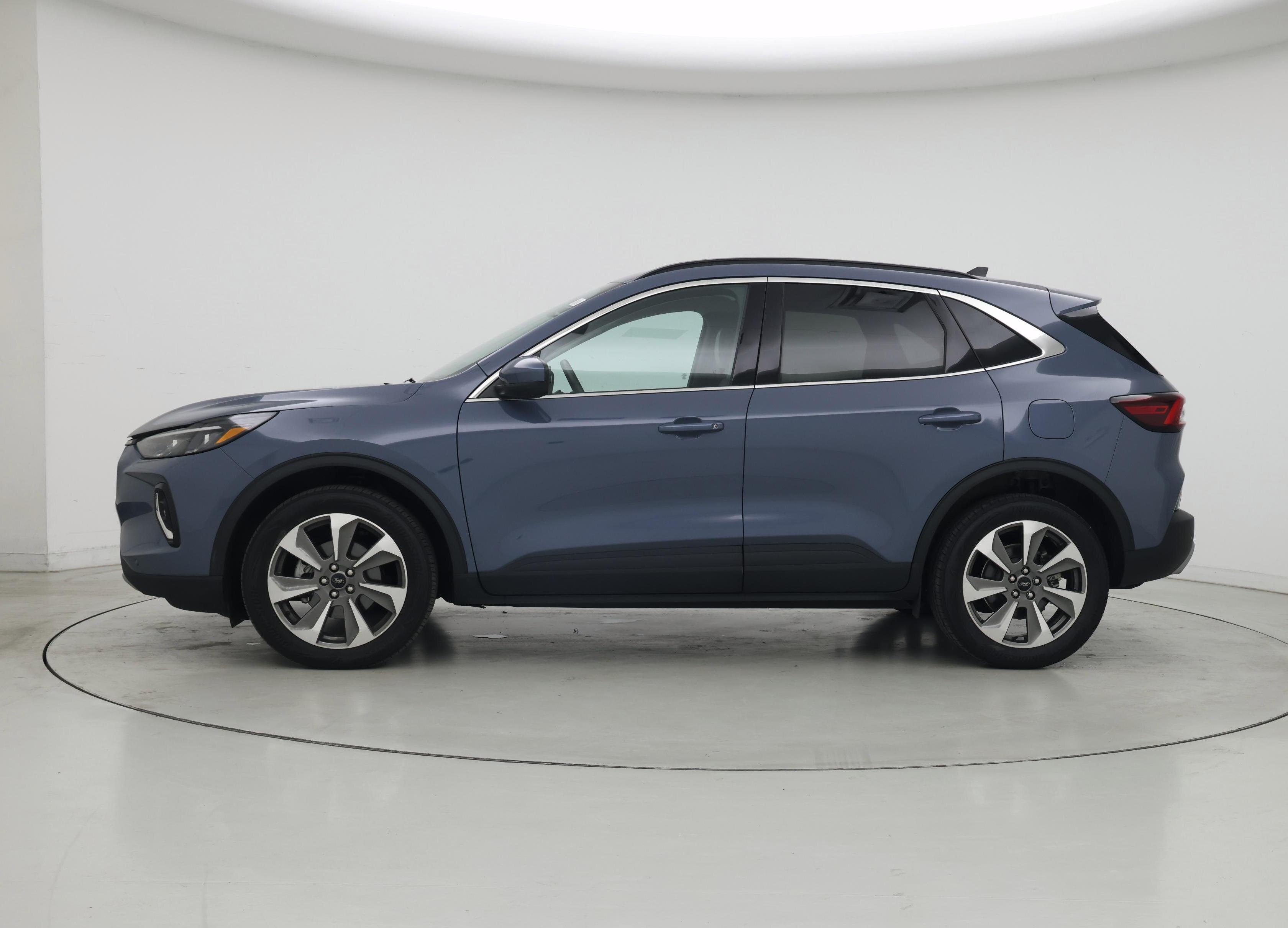 Thumbnail: 2023 Ford Escape - 3