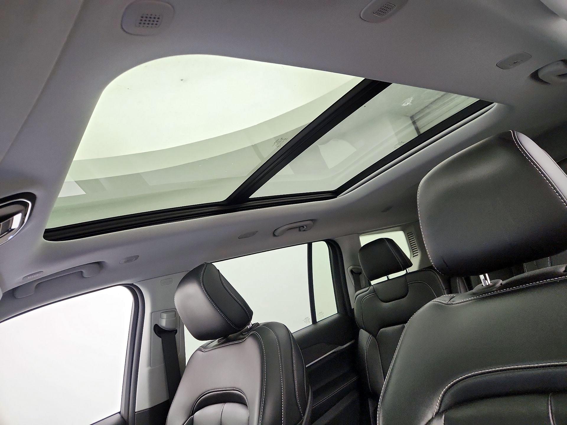 Thumbnail: 2023 Jeep Grand Cherokee L - 19