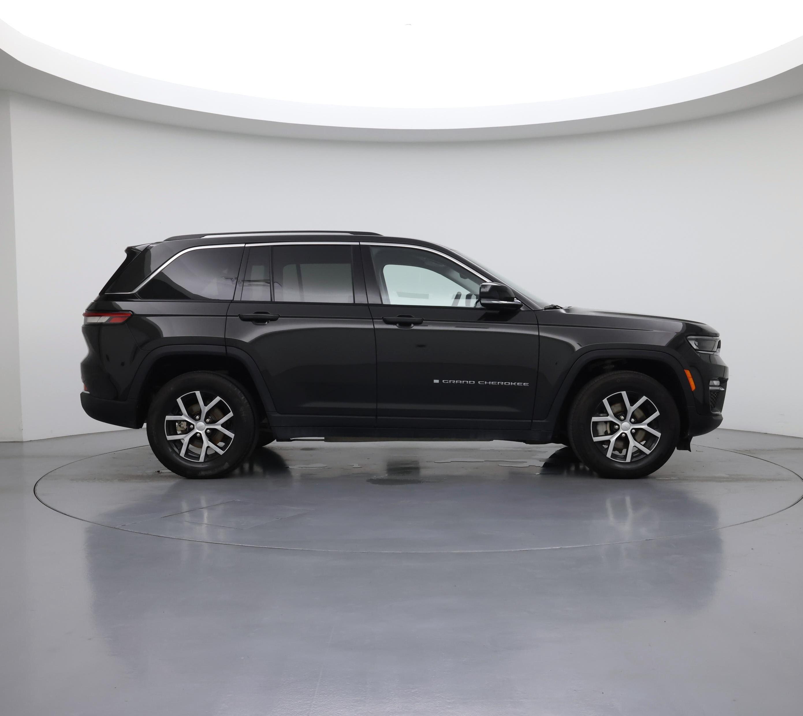 Thumbnail: 2023 Jeep Grand Cherokee - 7