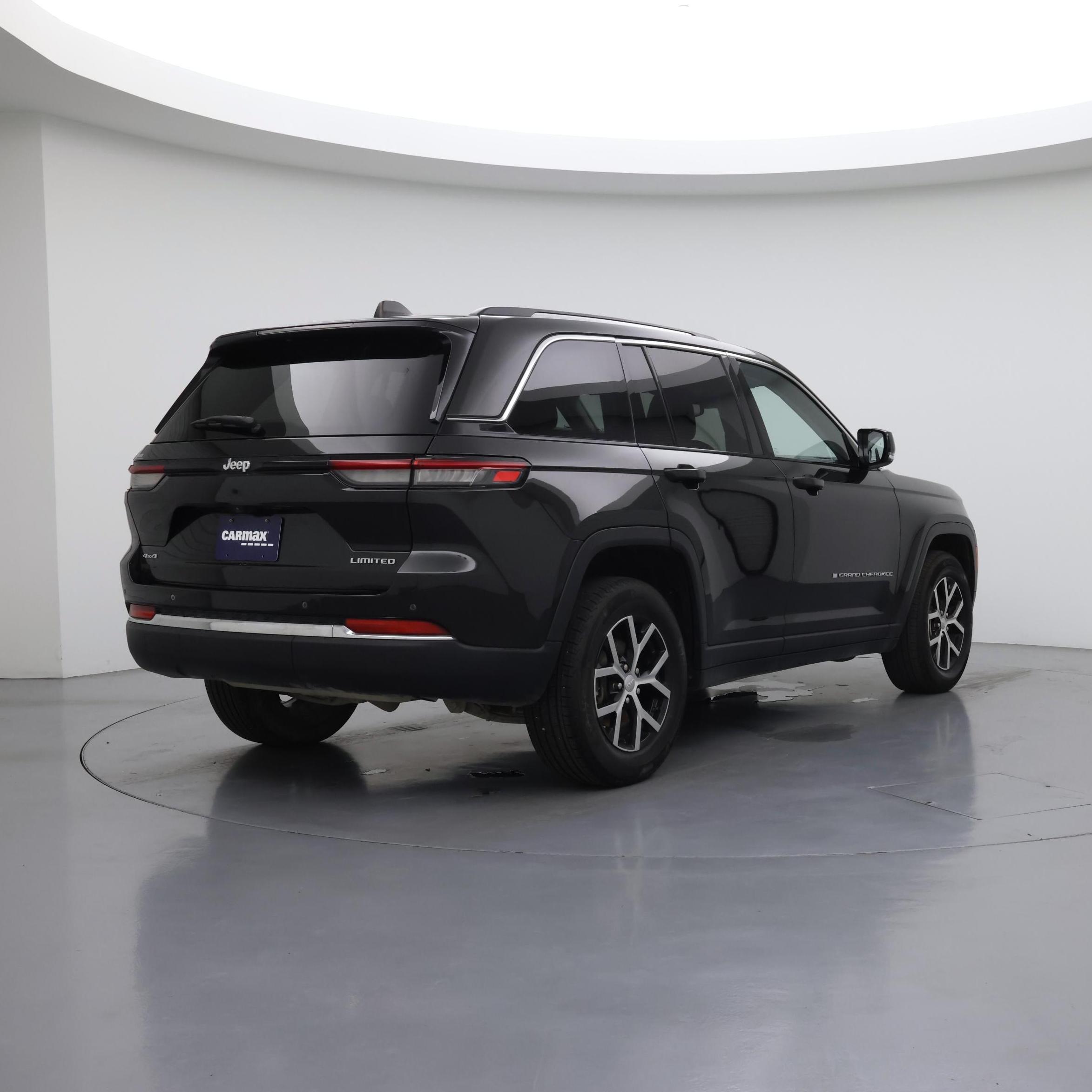 Thumbnail: 2023 Jeep Grand Cherokee - 8