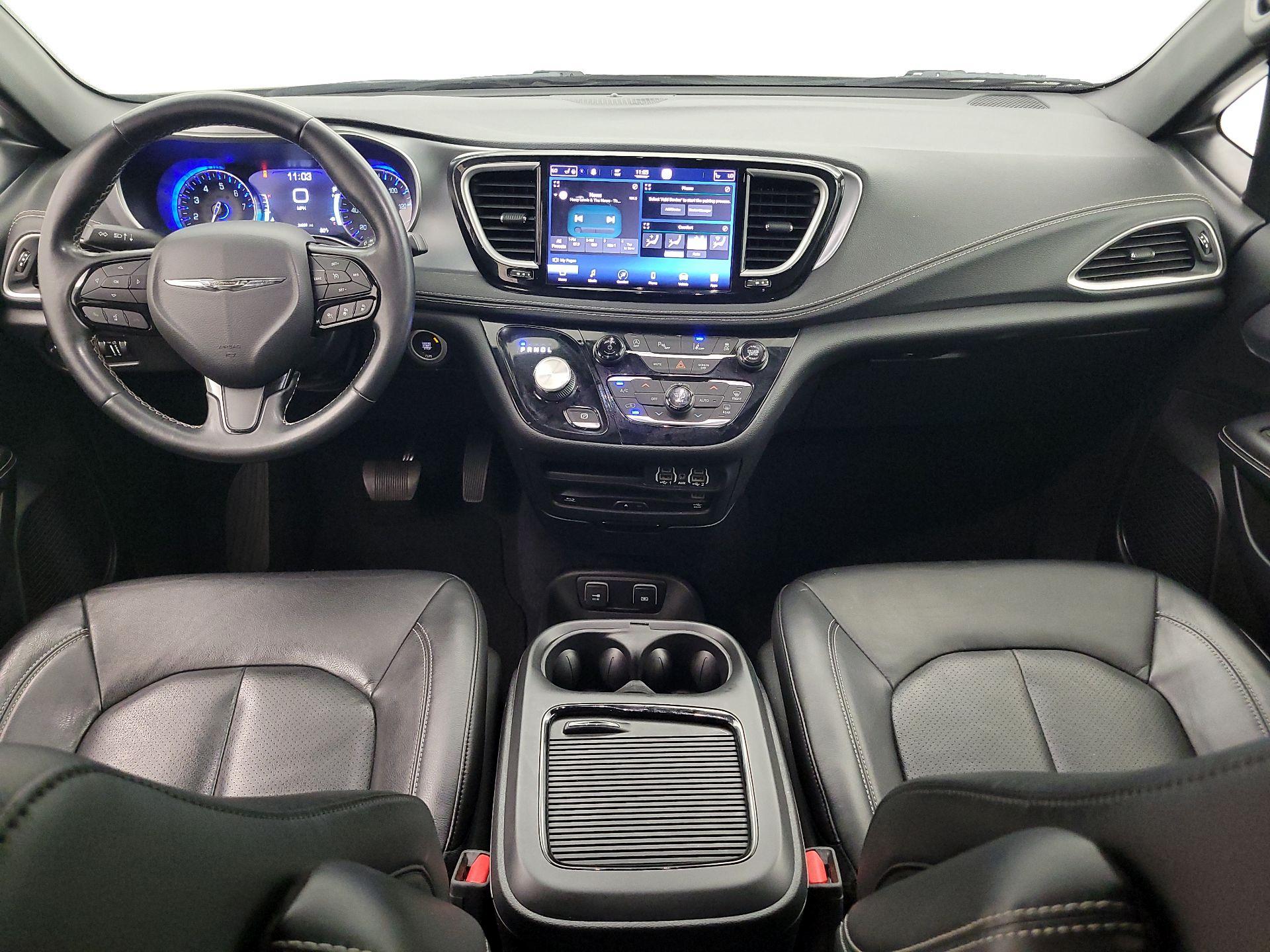 Thumbnail: 2021 Chrysler Pacifica - 9