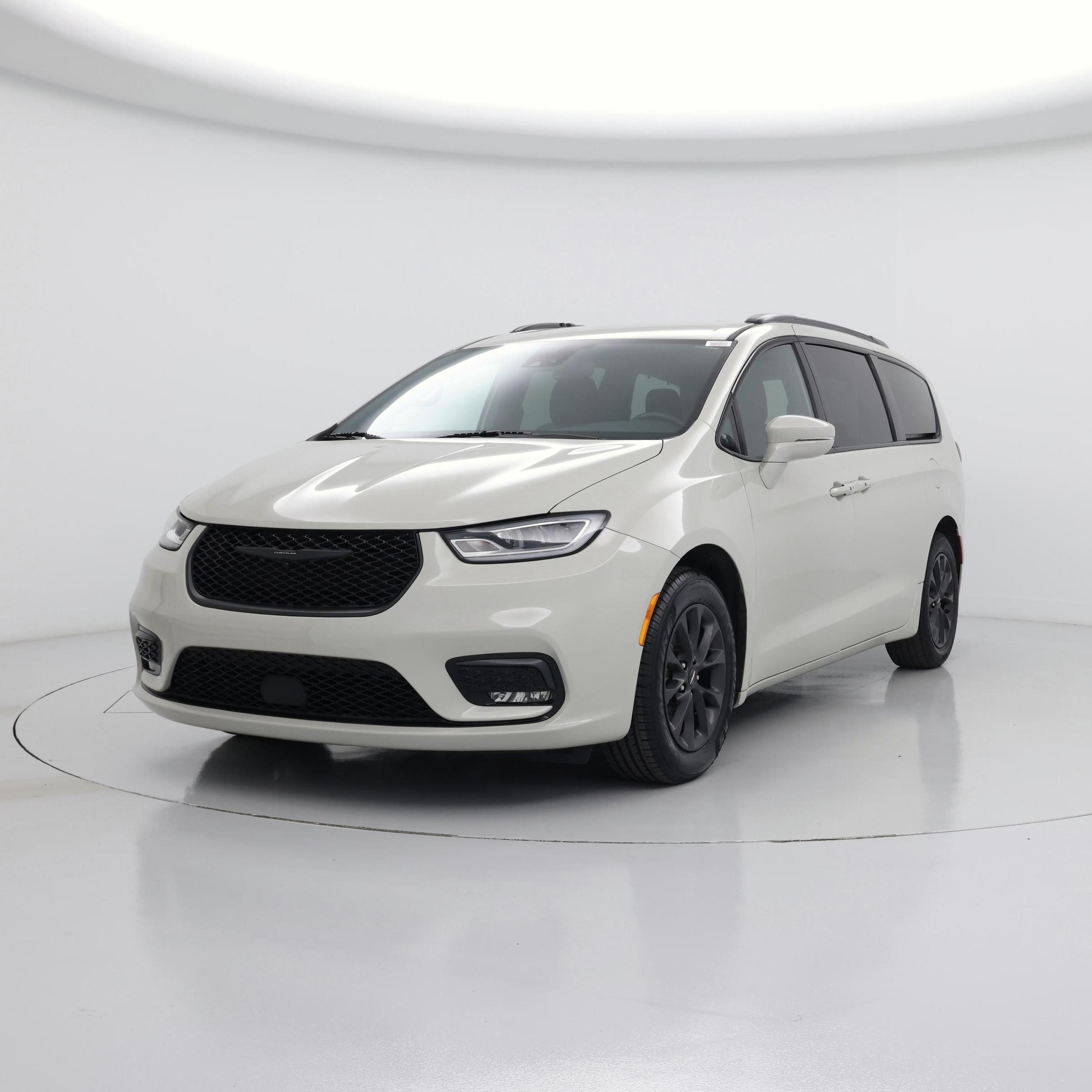 Thumbnail: 2021 Chrysler Pacifica - 4