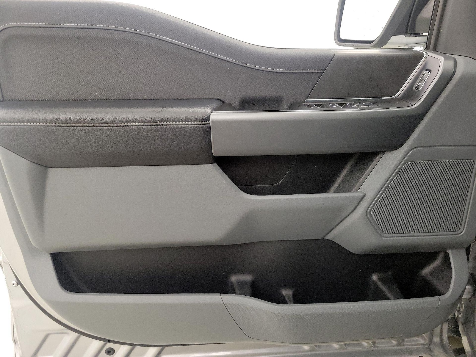 2024 Ford F-150 XLT - Photo 13