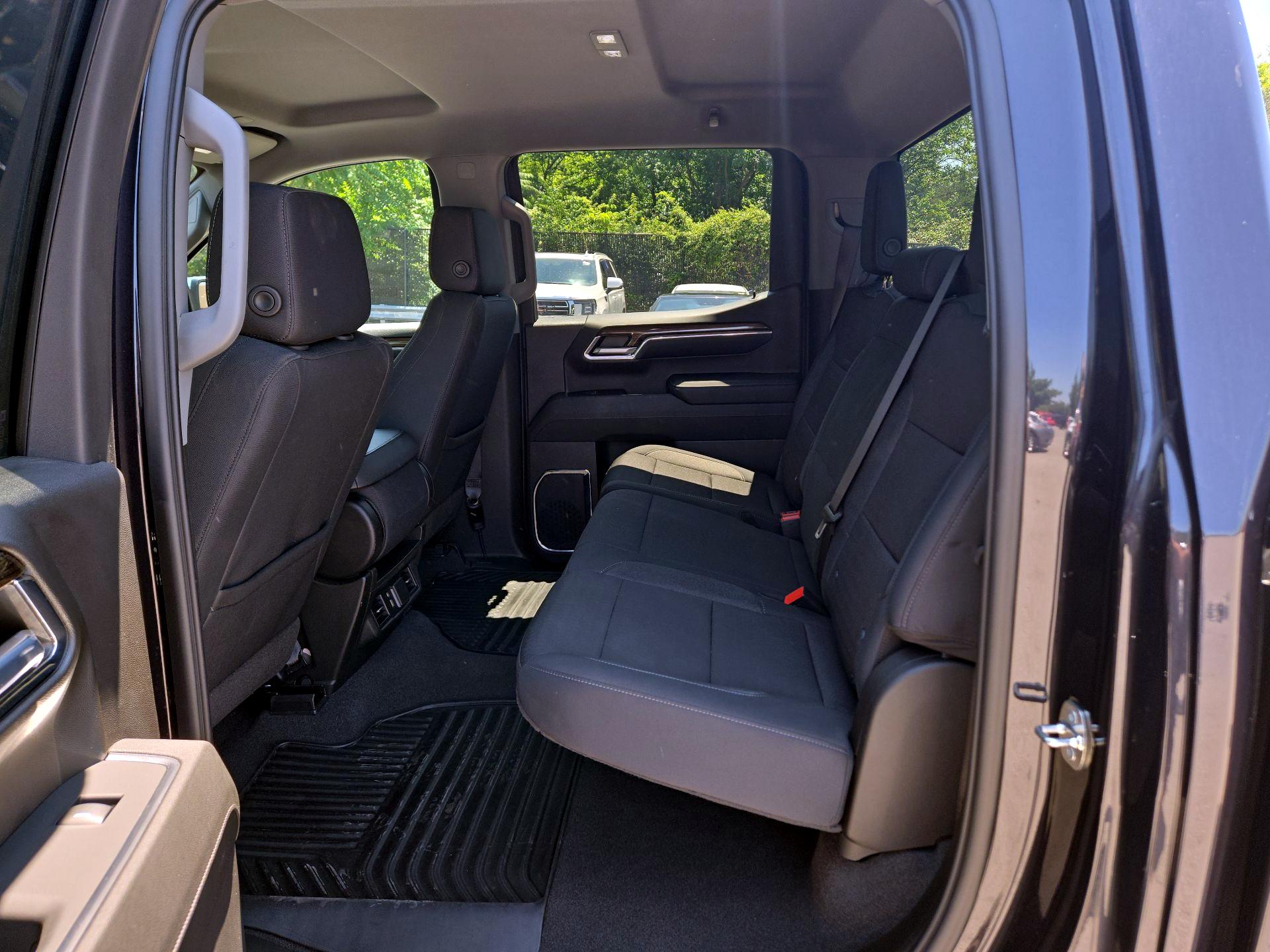 Thumbnail: 2024 Chevrolet Silverado 1500 - 17