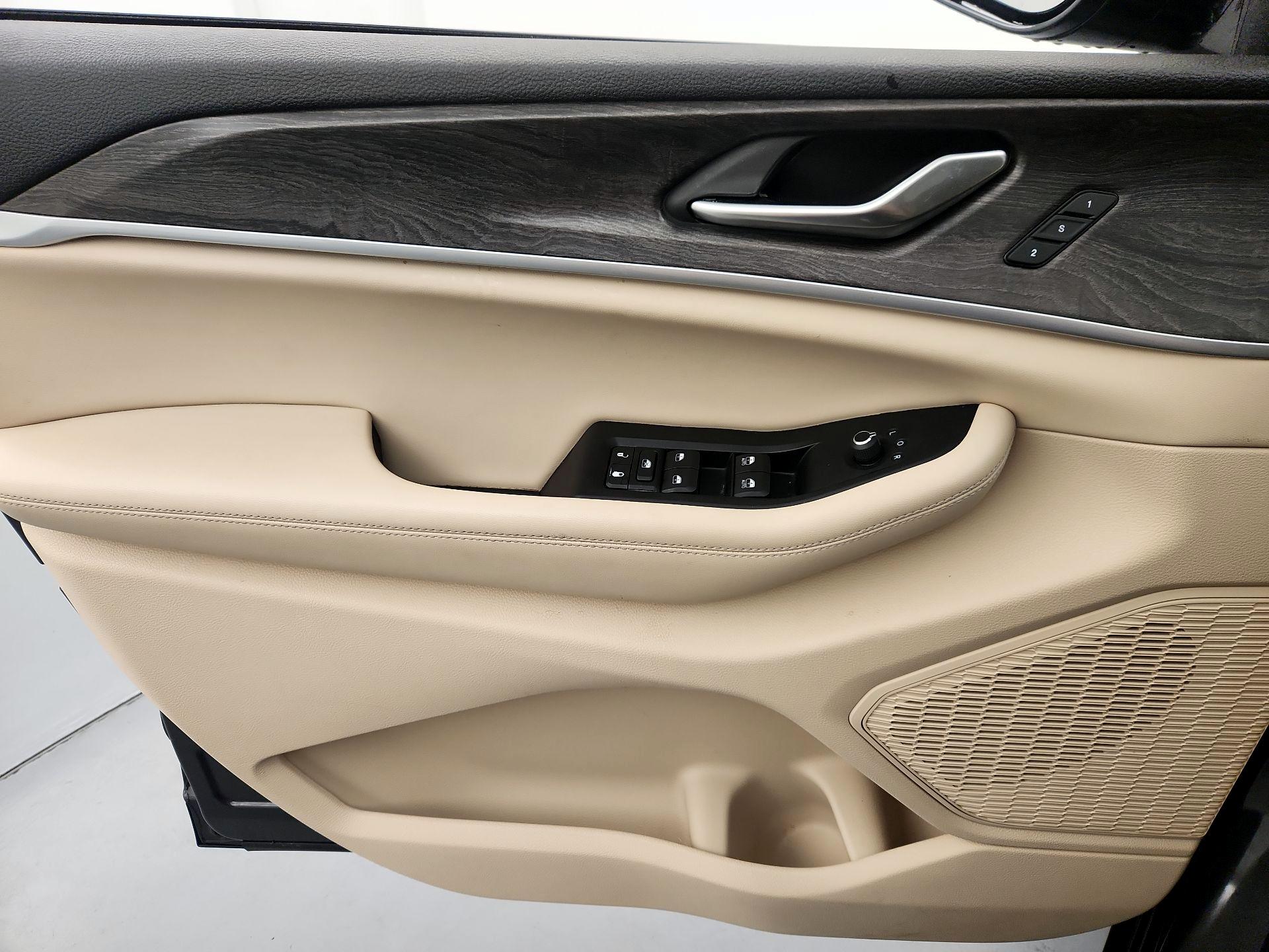Thumbnail: 2023 Jeep Grand Cherokee - 12