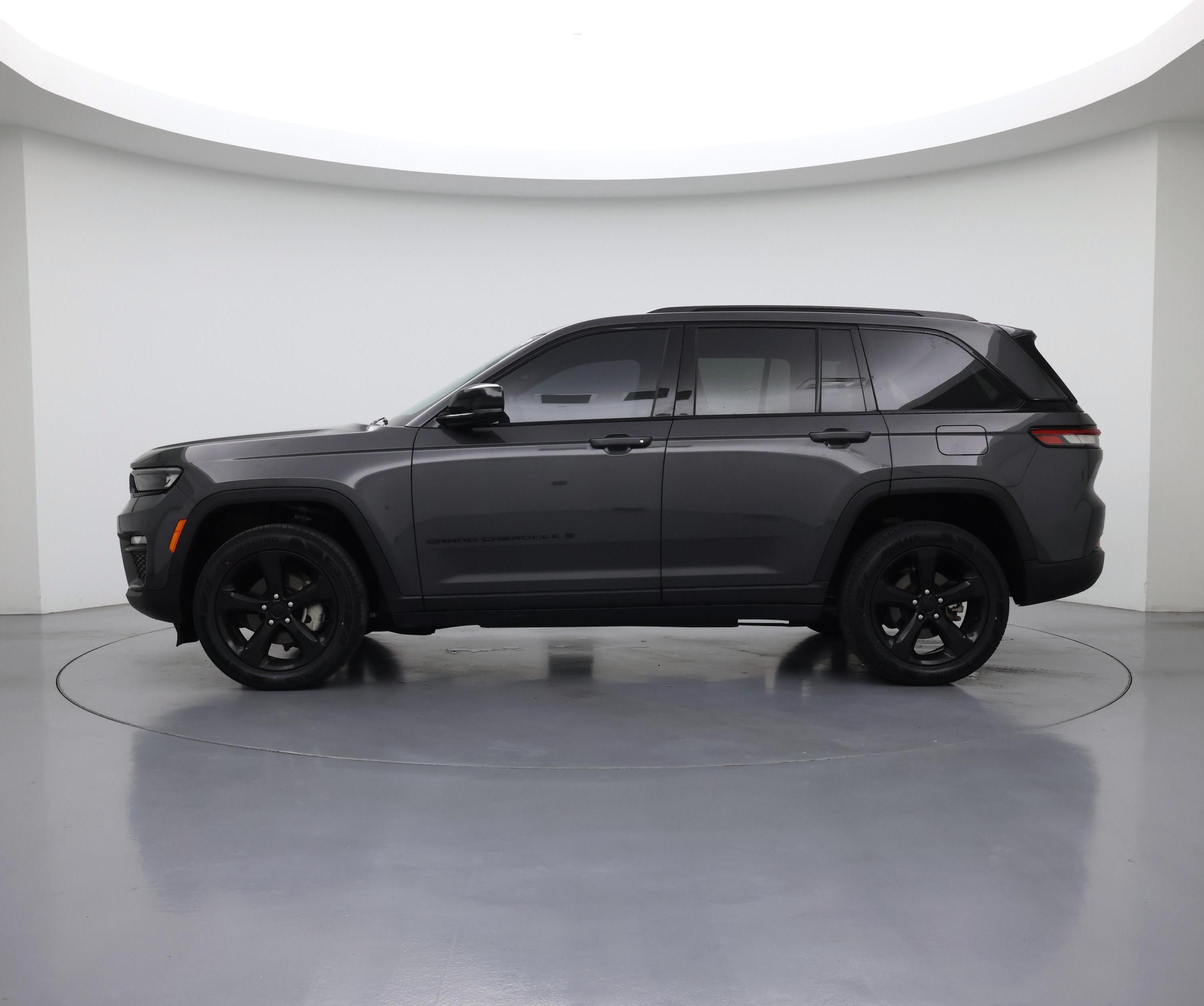 Thumbnail: 2023 Jeep Grand Cherokee - 3