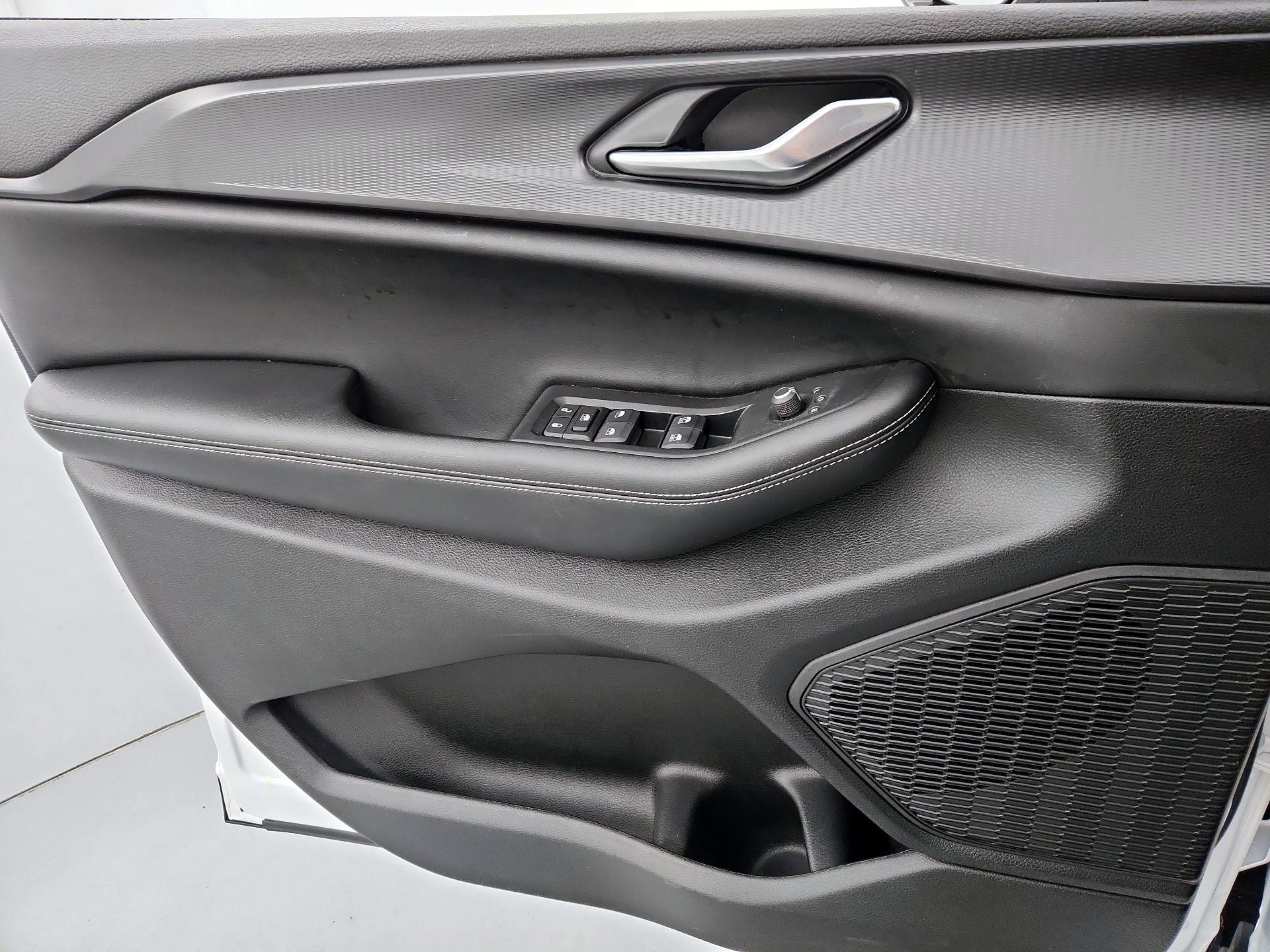 Thumbnail: 2024 Jeep Grand Cherokee - 12