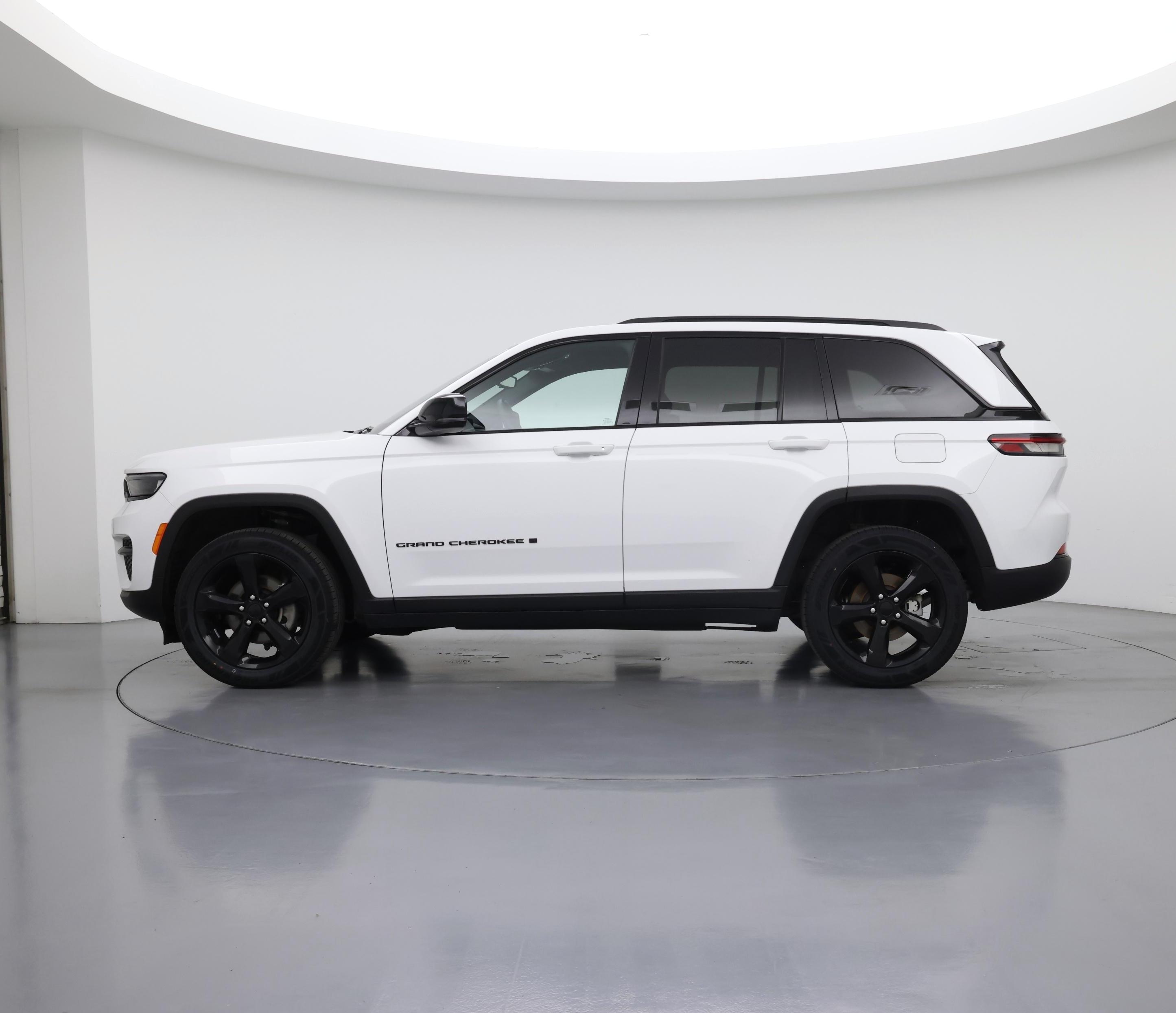 Thumbnail: 2024 Jeep Grand Cherokee - 3