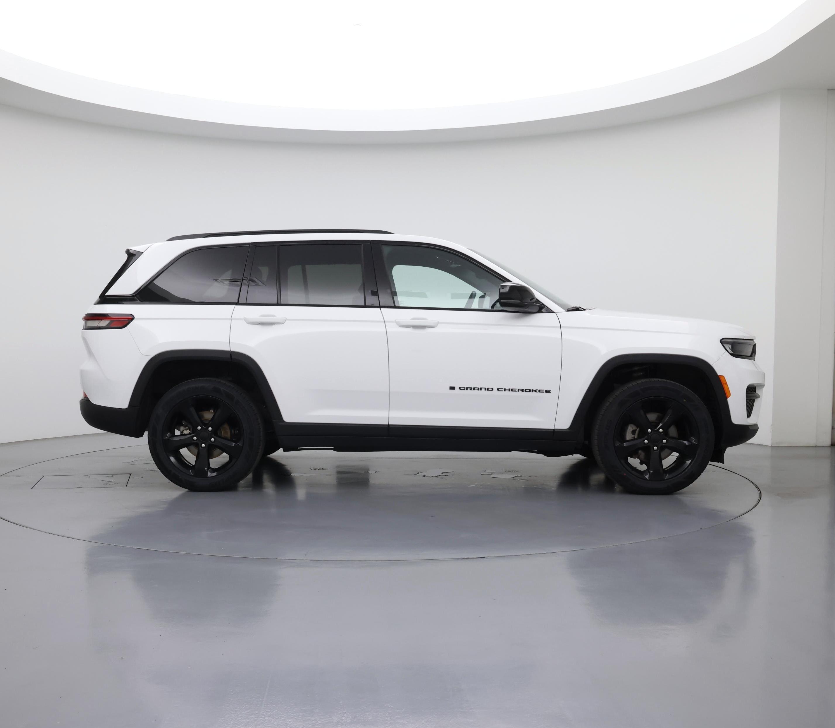 Thumbnail: 2024 Jeep Grand Cherokee - 7
