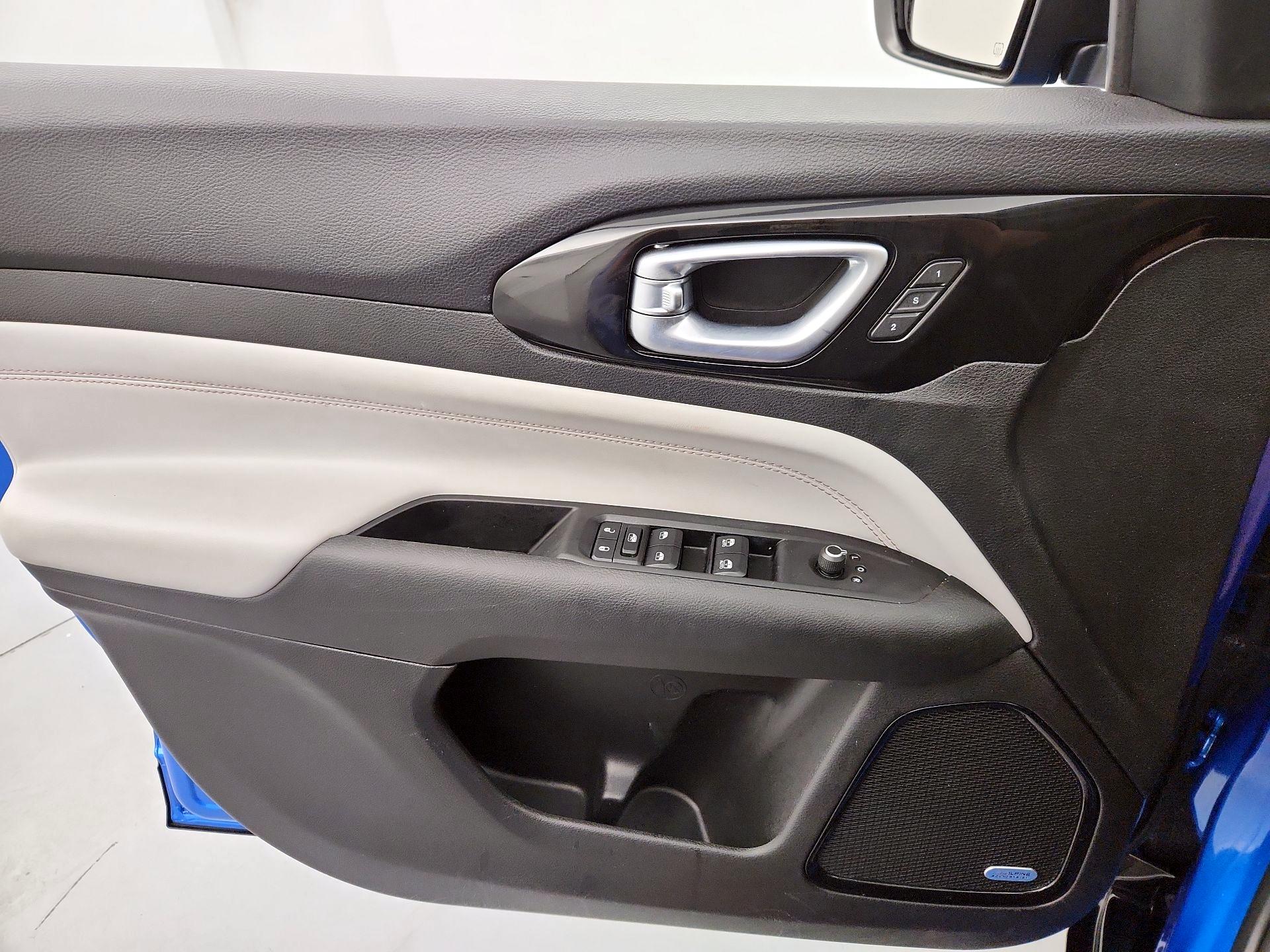Thumbnail: 2022 Jeep Compass - 12