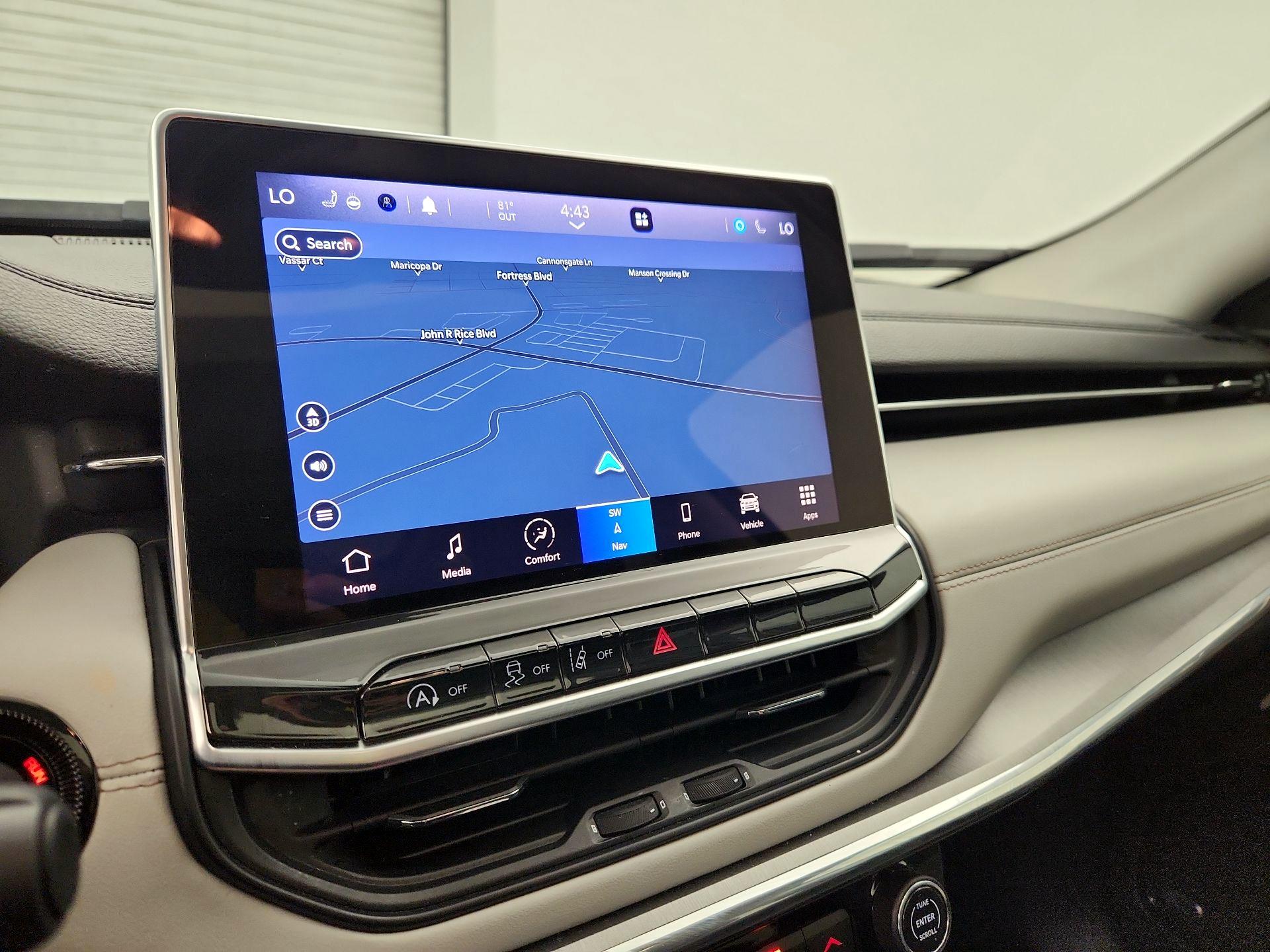 Thumbnail: 2022 Jeep Compass - 14