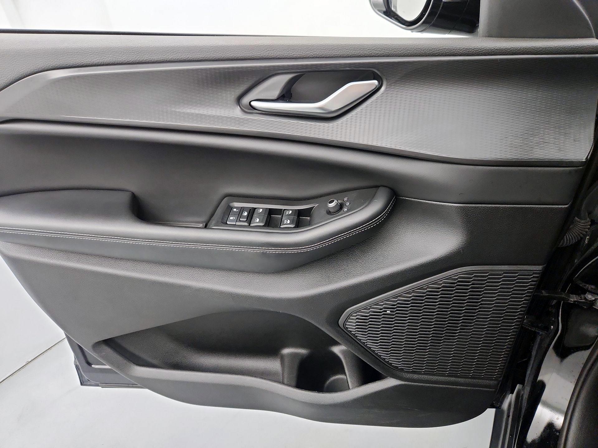 Thumbnail: 2024 Jeep Grand Cherokee - 12