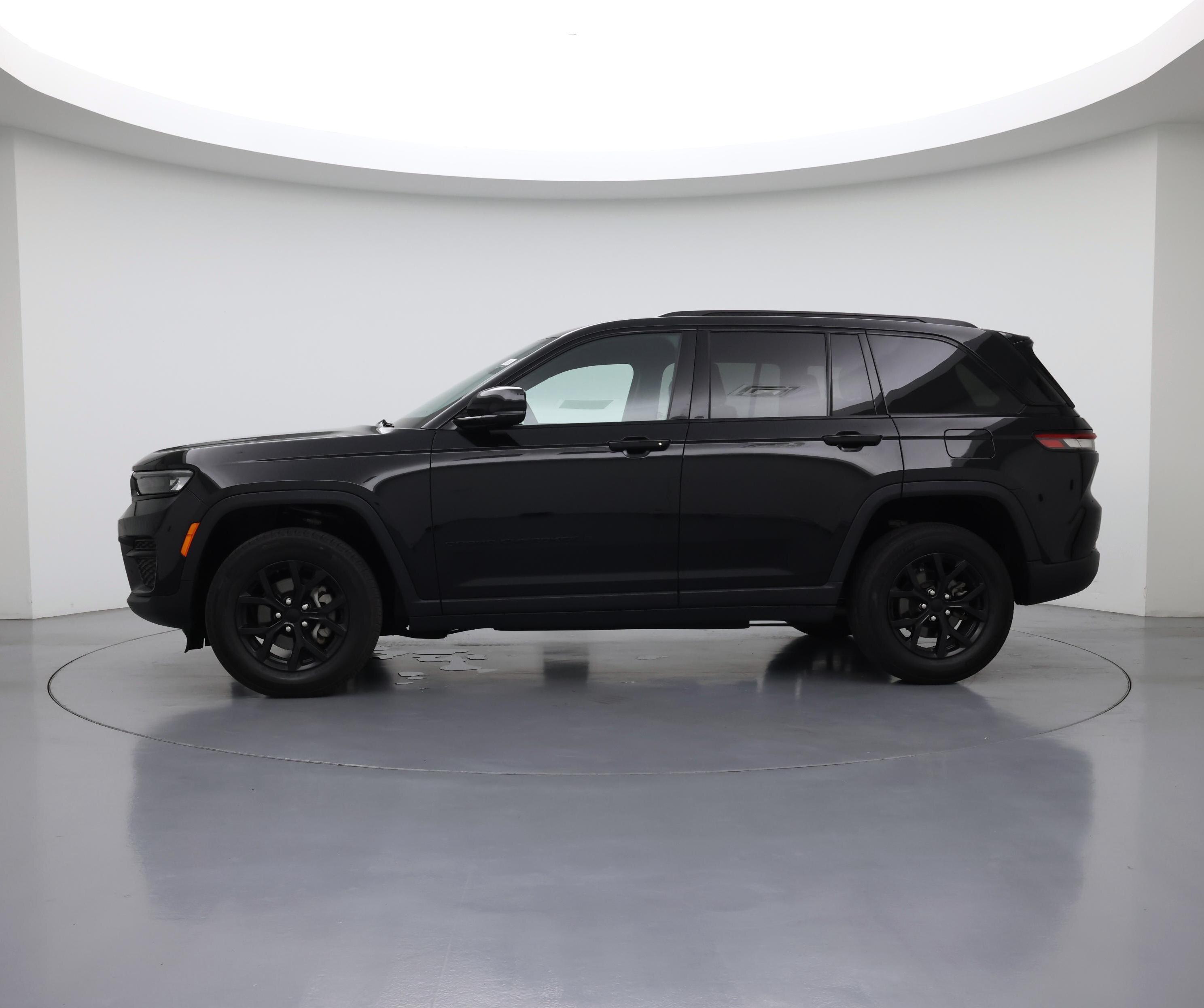 Thumbnail: 2024 Jeep Grand Cherokee - 3