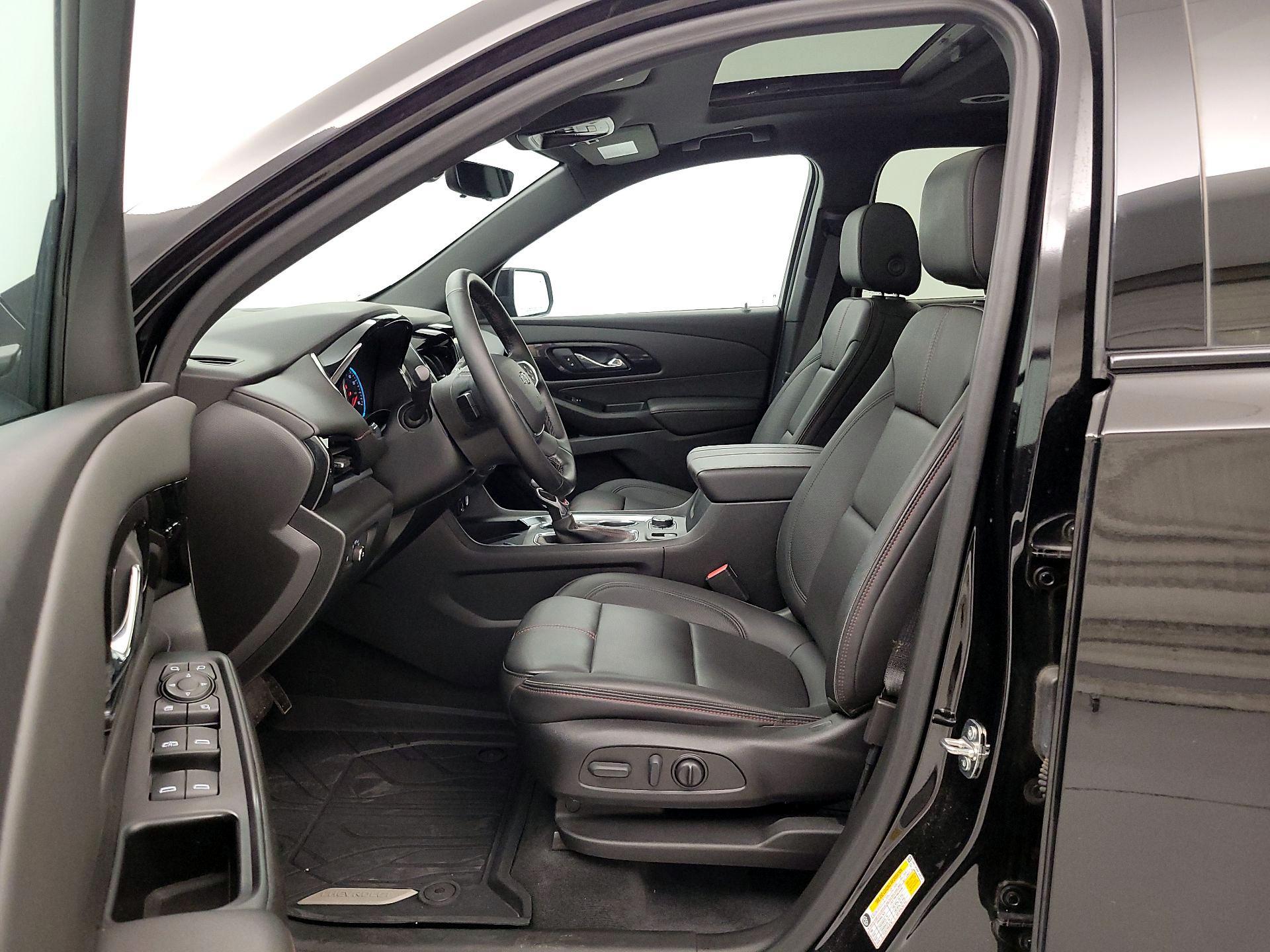 Thumbnail: 2023 Chevrolet Traverse - 11