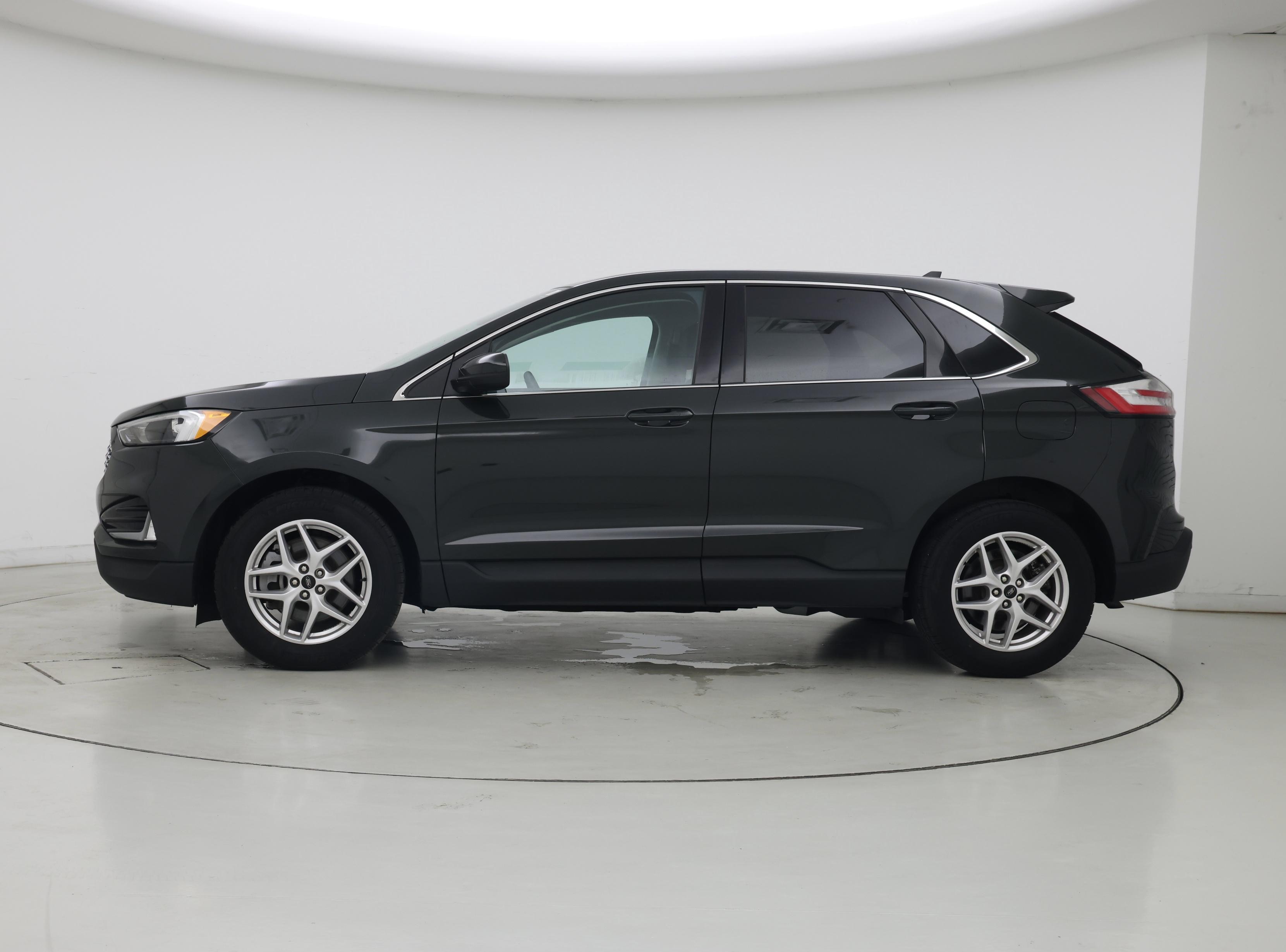 Thumbnail: 2023 Ford Edge - 3