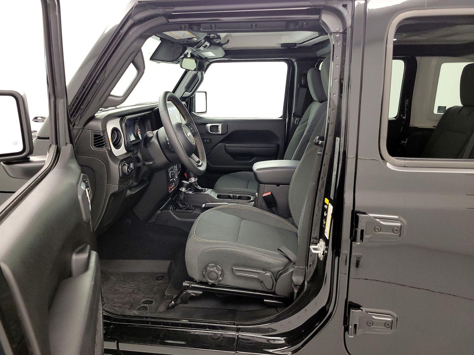 2024 Jeep Wrangler 4-Door Willys - Photo 12